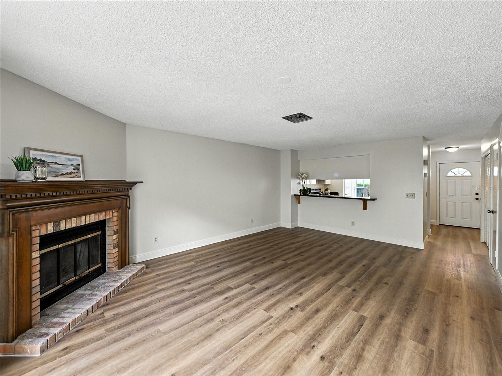 1816 MILL RUN CIR