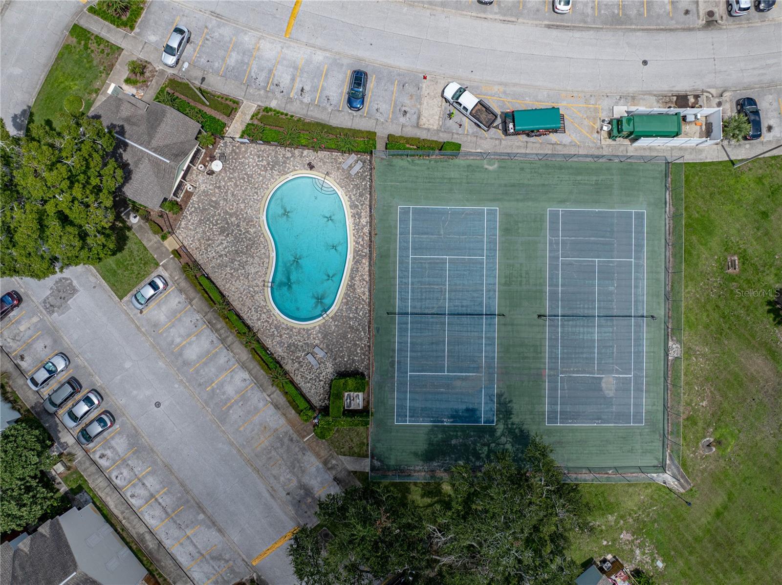 1816 MILL RUN CIR