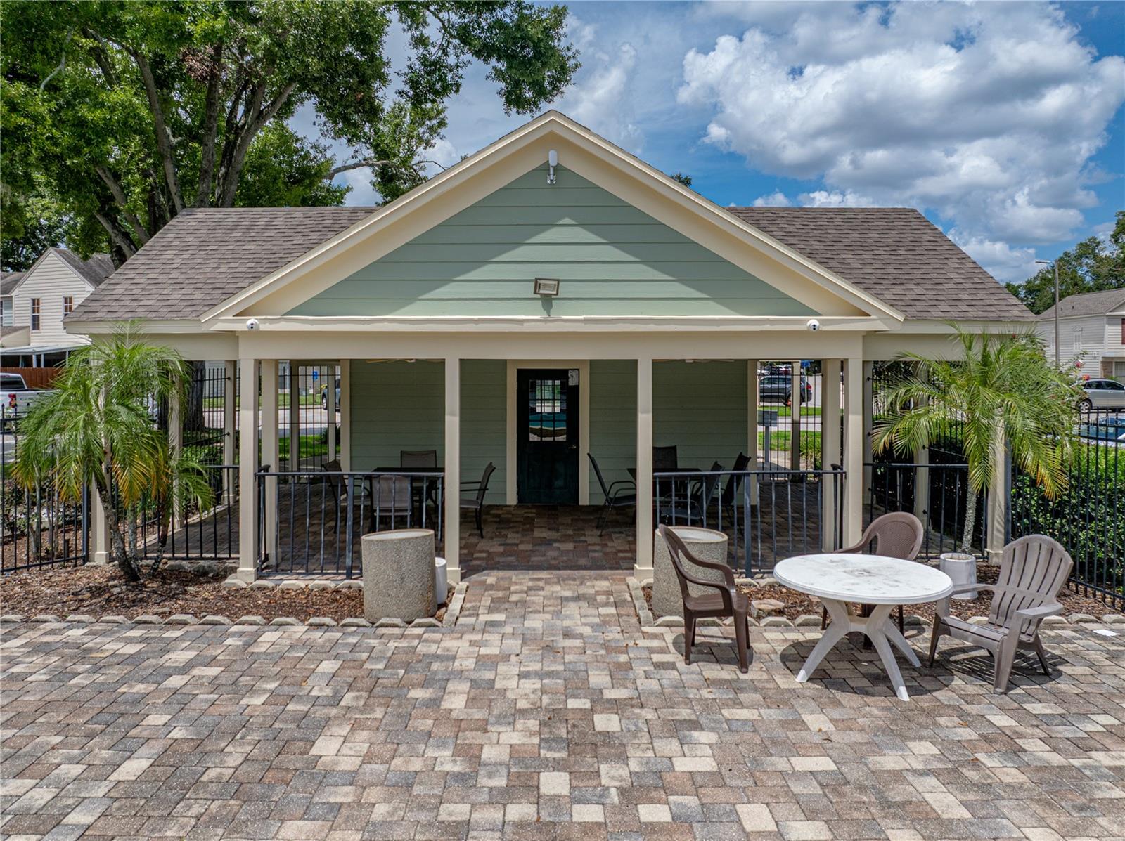 1816 MILL RUN CIR
