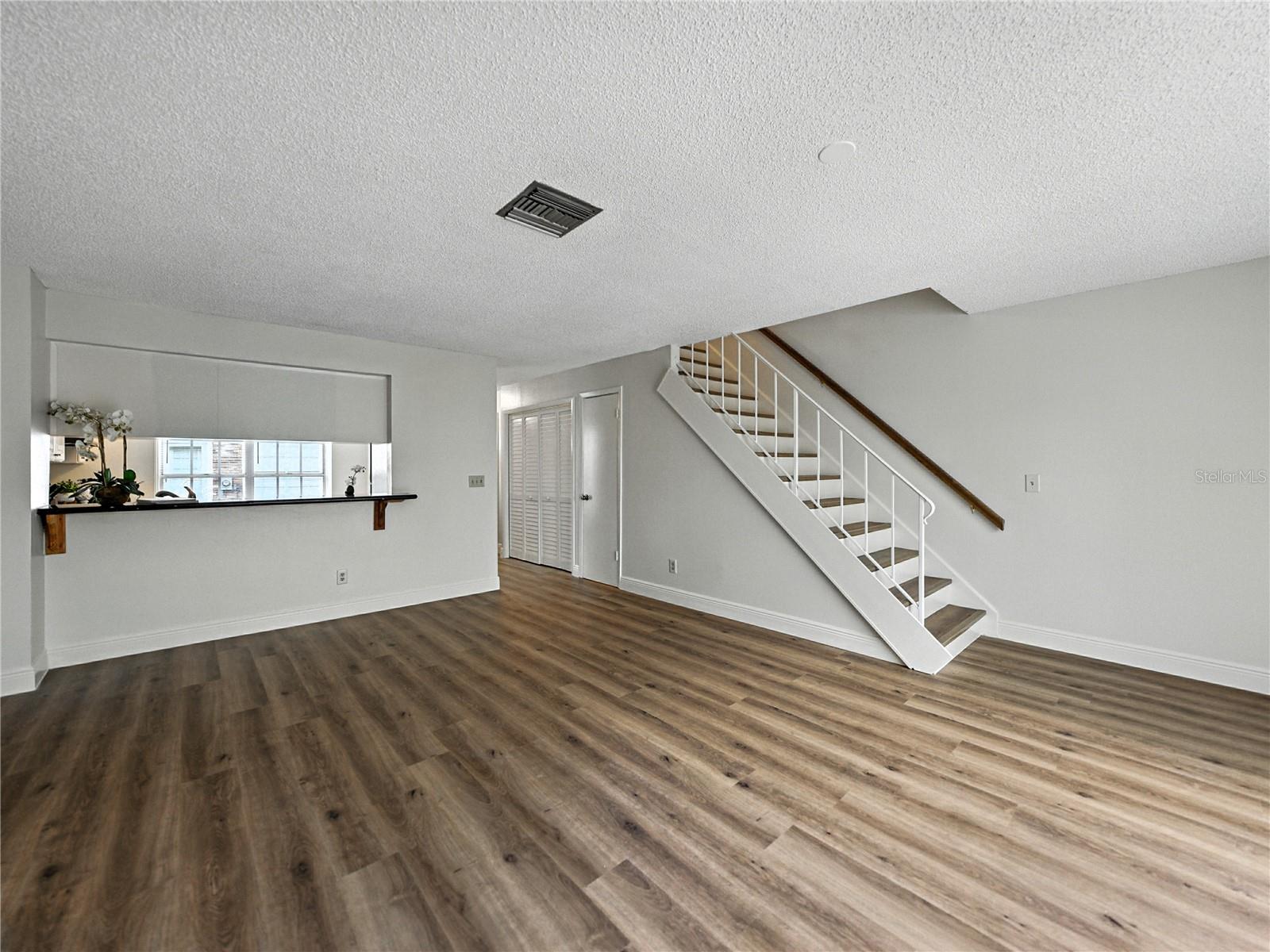 1816 MILL RUN CIR