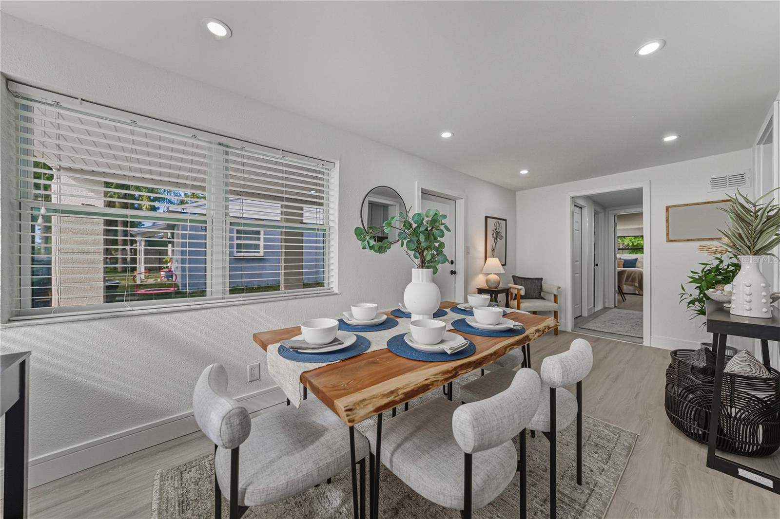 4105 W BAY VILLA AVE