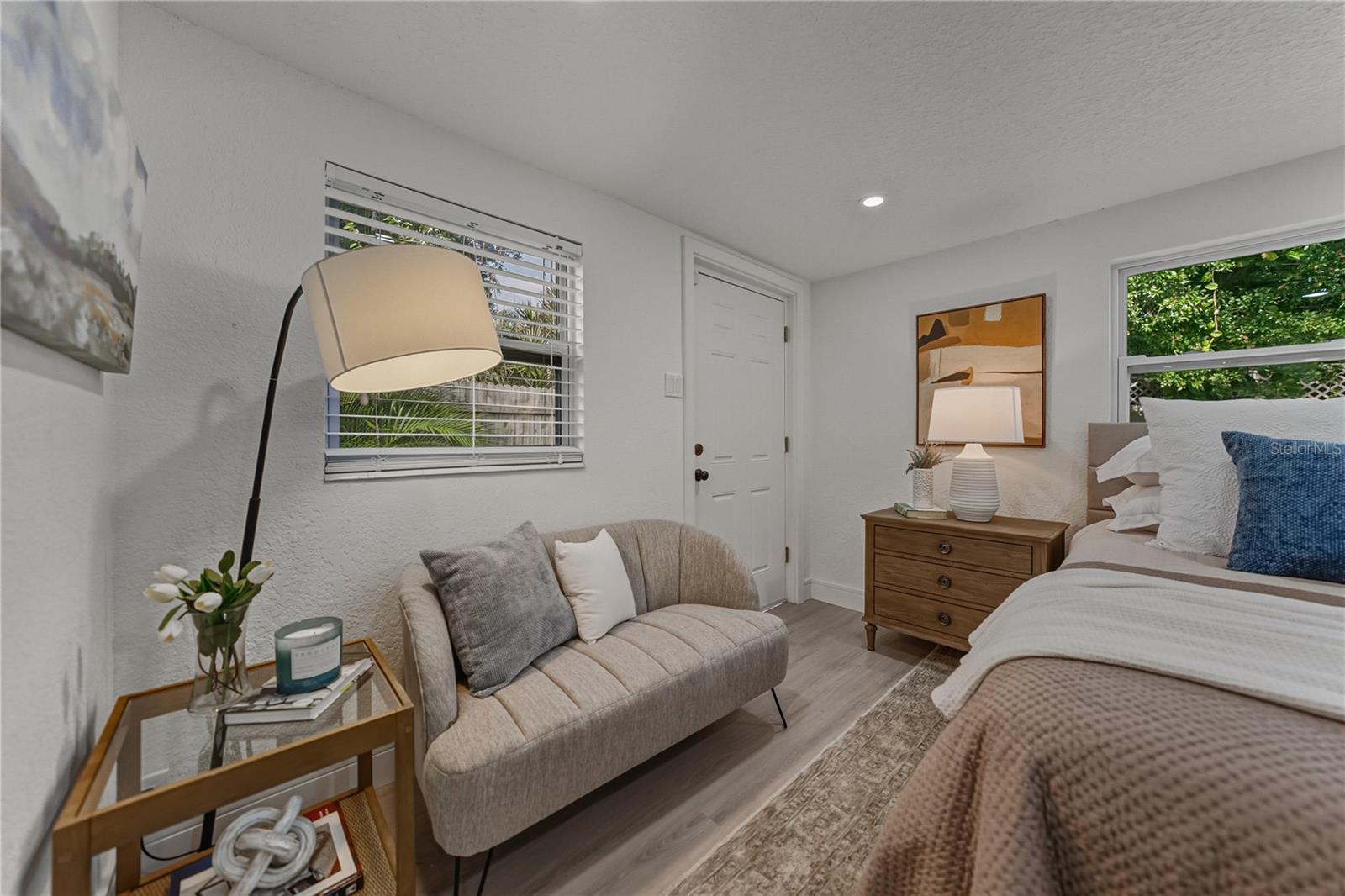 4105 W BAY VILLA AVE