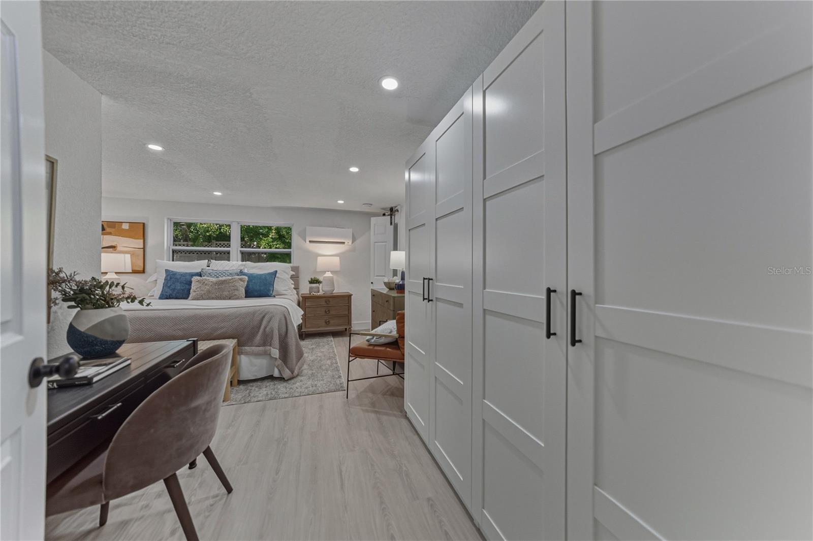 4105 W BAY VILLA AVE