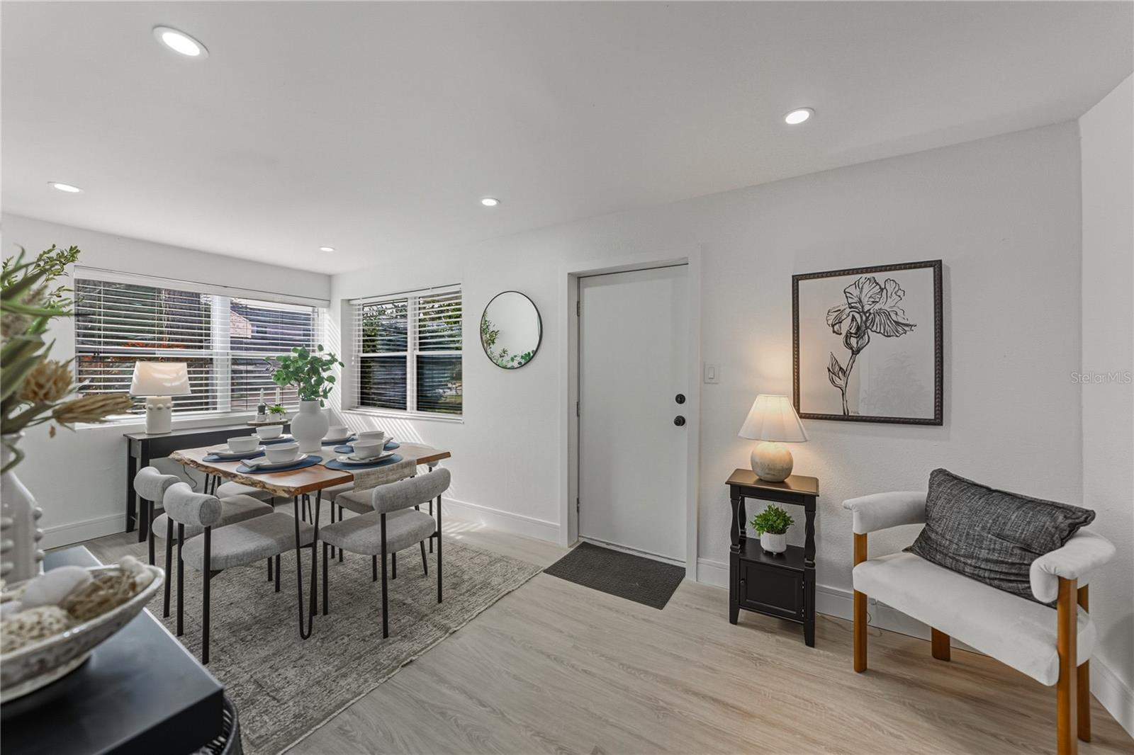 4105 W BAY VILLA AVE