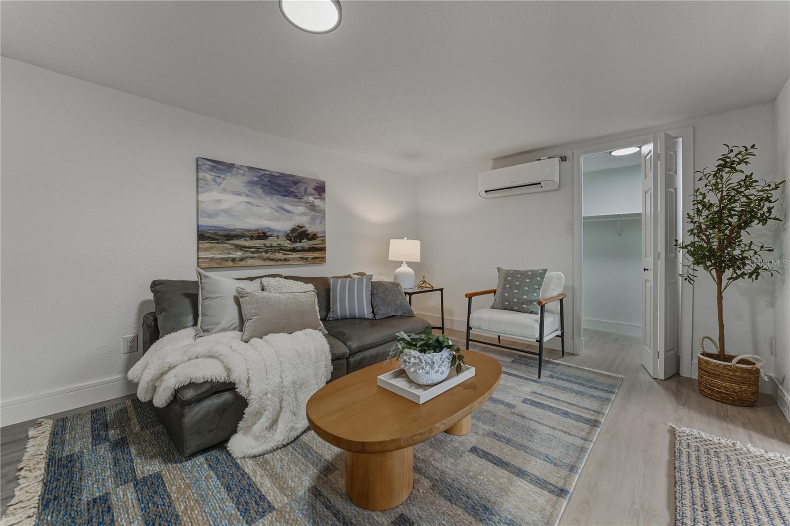 4105 W BAY VILLA AVE