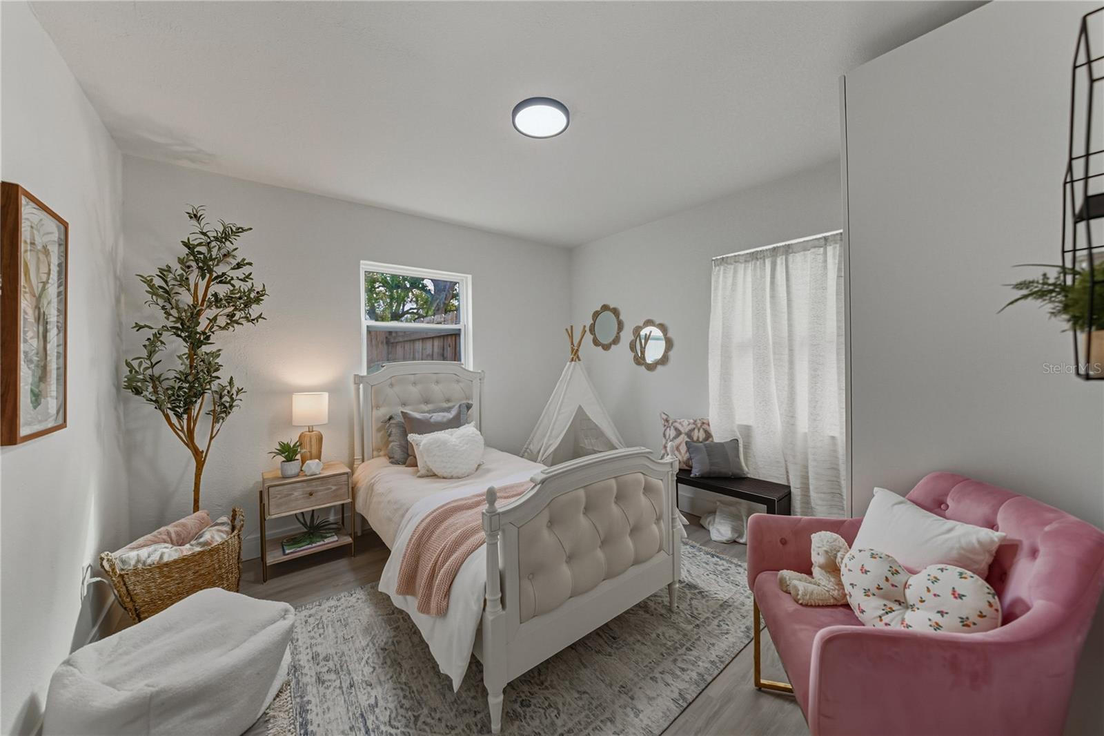 4105 W BAY VILLA AVE