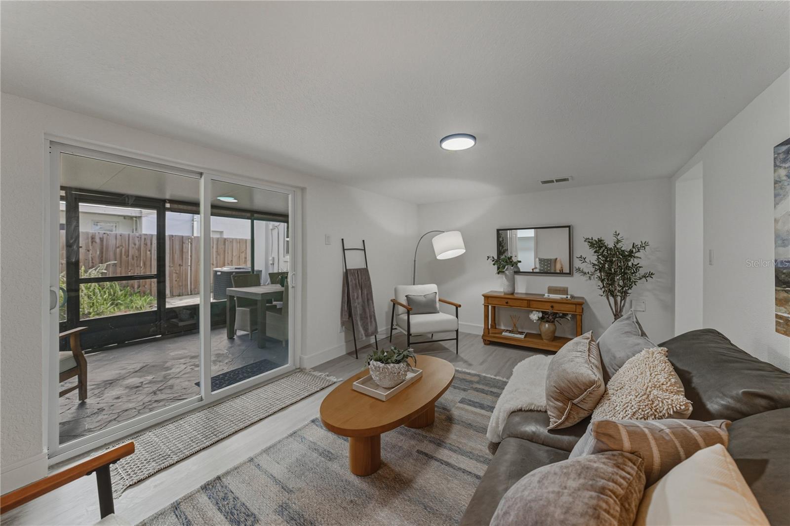 4105 W BAY VILLA AVE