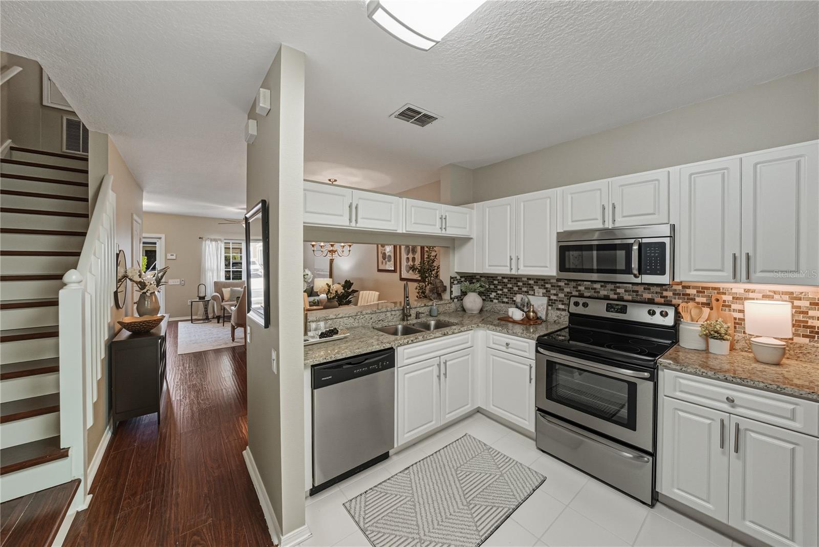 1219 KENNEWICK CT