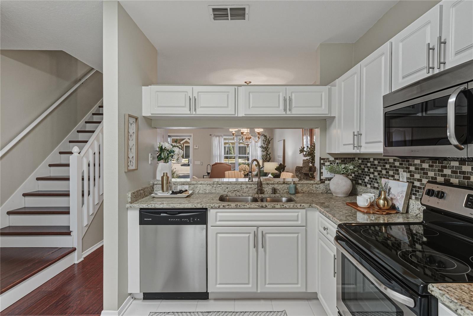 1219 KENNEWICK CT