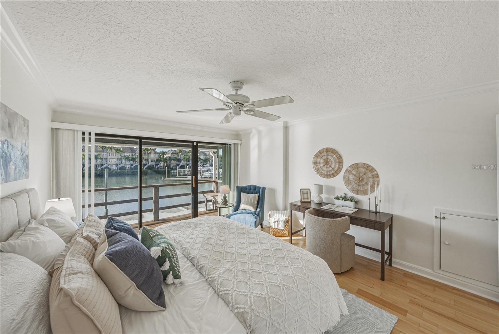 4306 HARBOR HOUSE DR