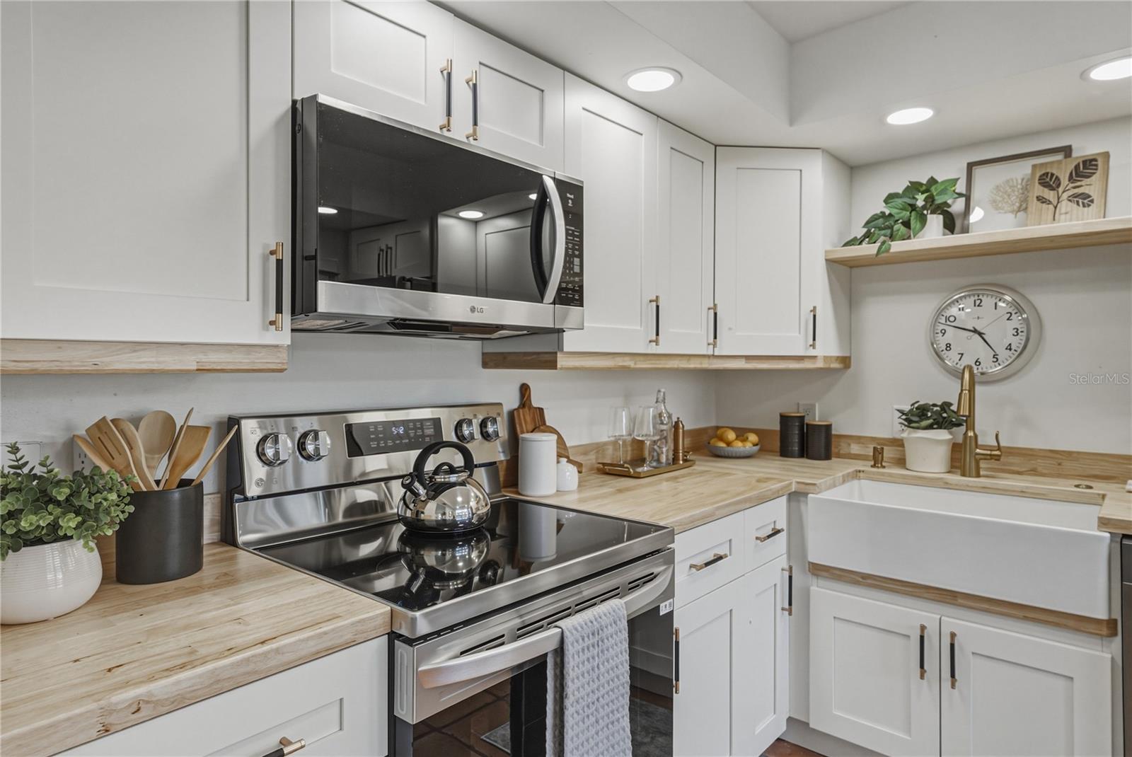 4306 HARBOR HOUSE DR