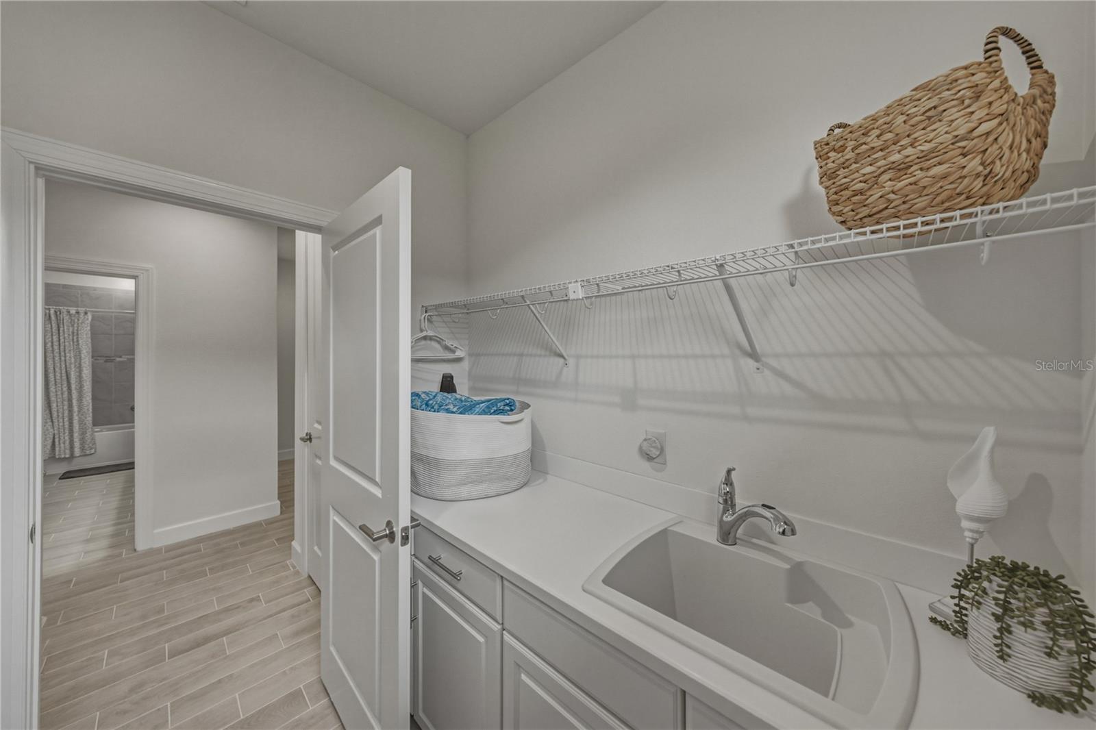 4248 CAIROLI CT