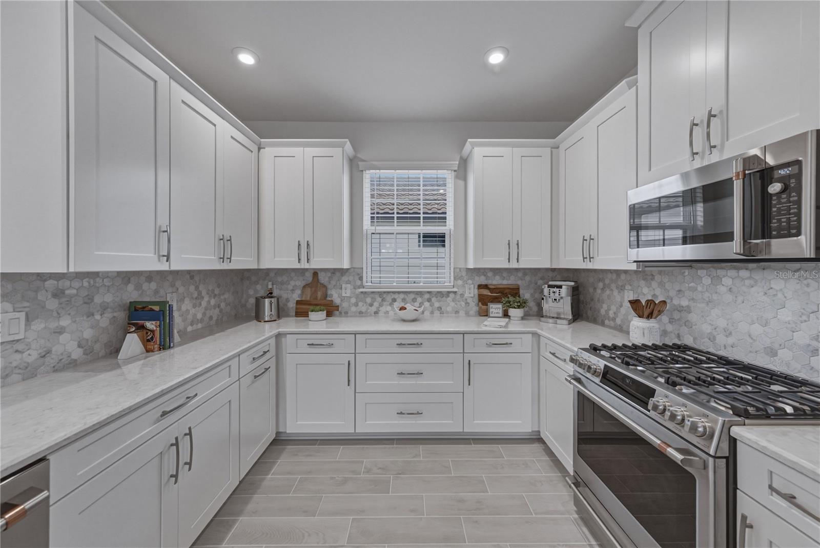 4248 CAIROLI CT