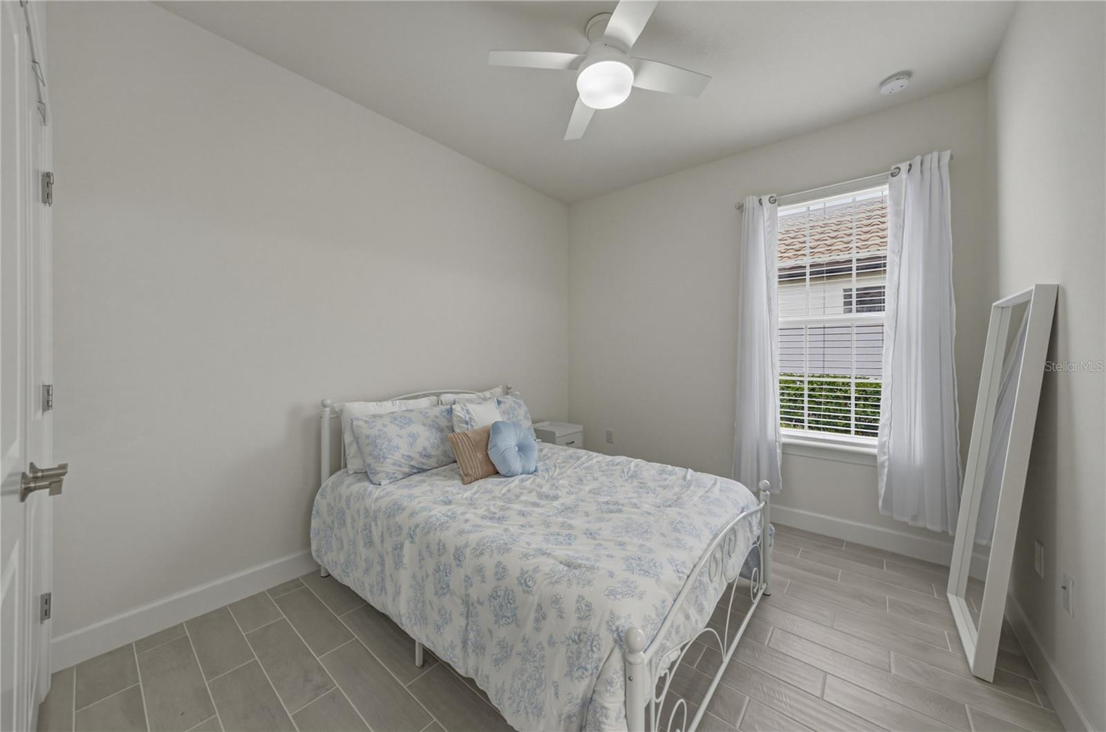 4248 CAIROLI CT