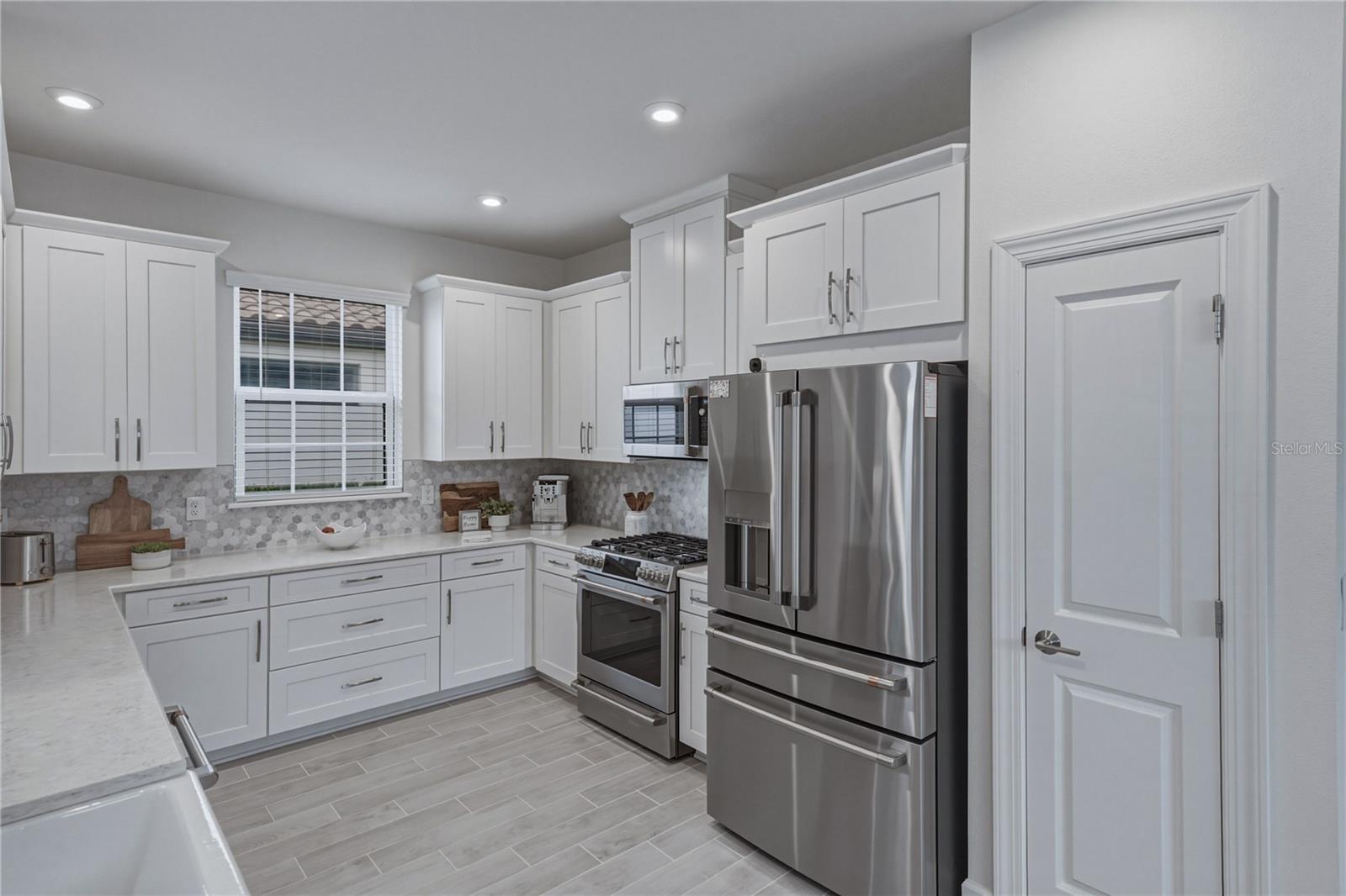 4248 CAIROLI CT