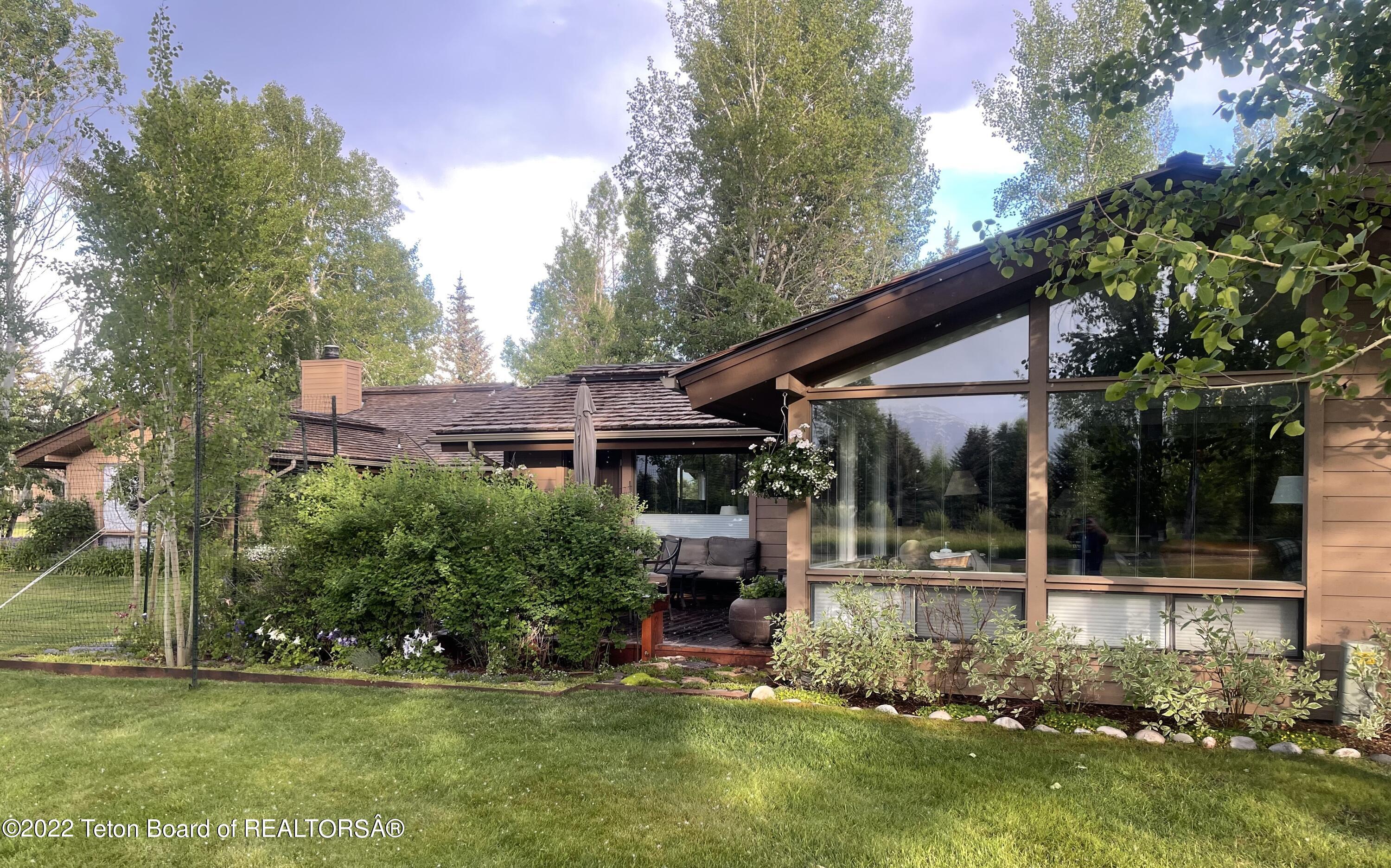 525 E GOLF CREEK LANE, 34