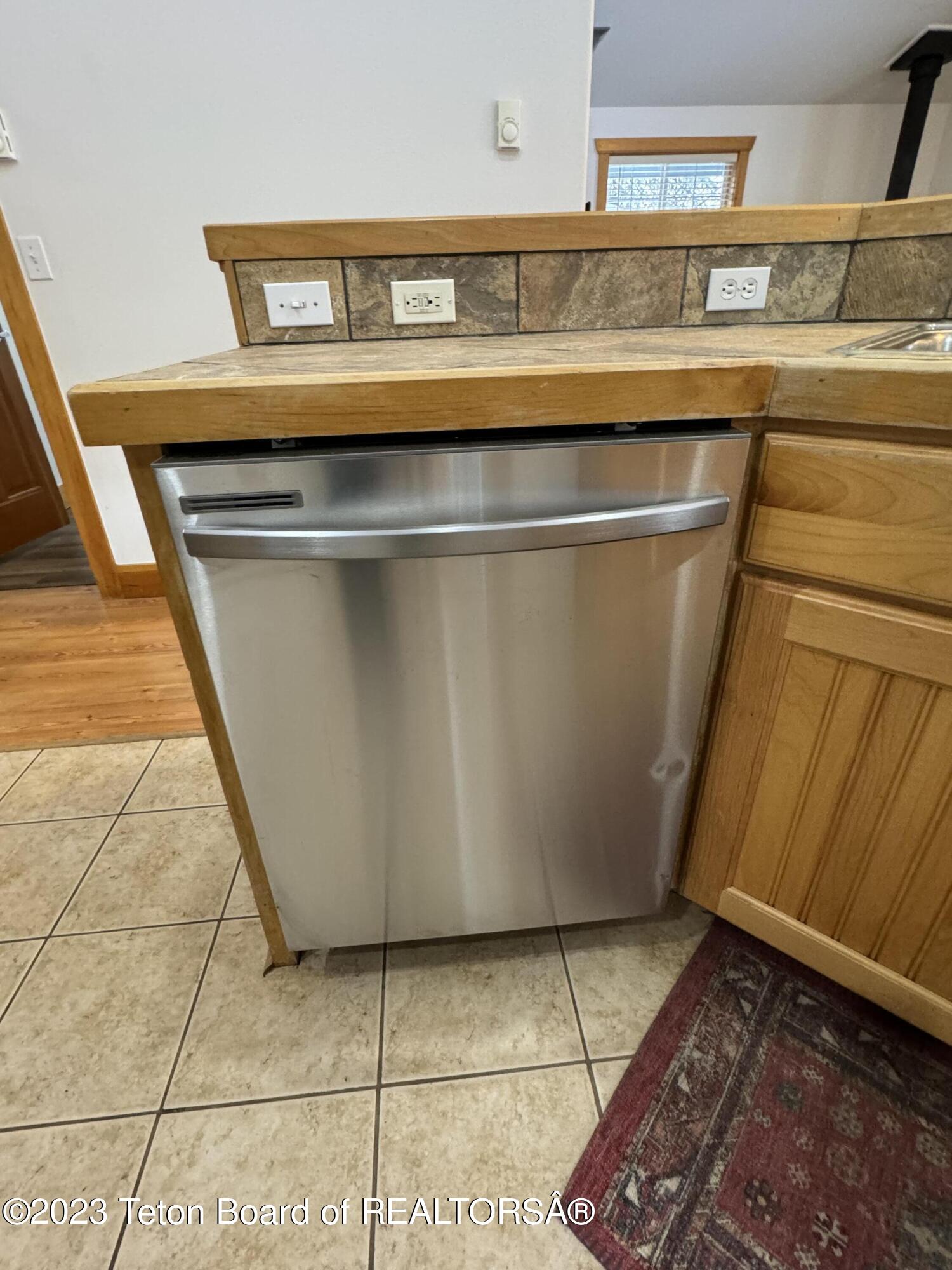 870 EAGLES REST Drive