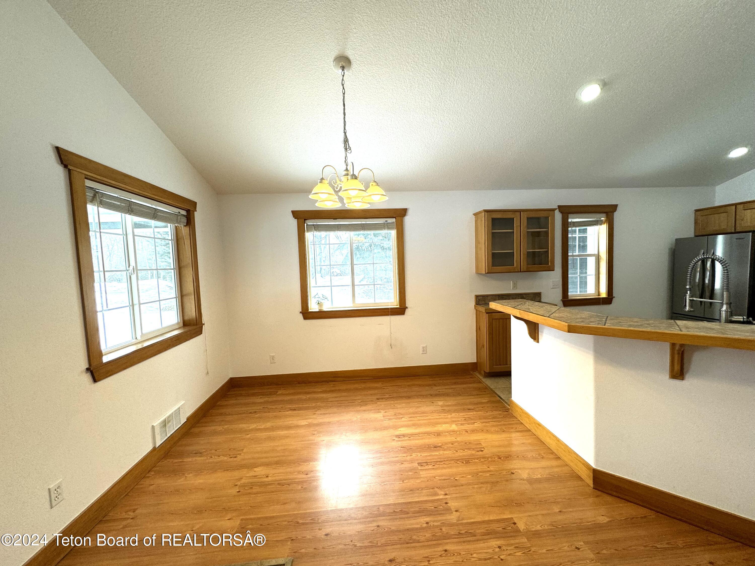 870 EAGLES REST Drive