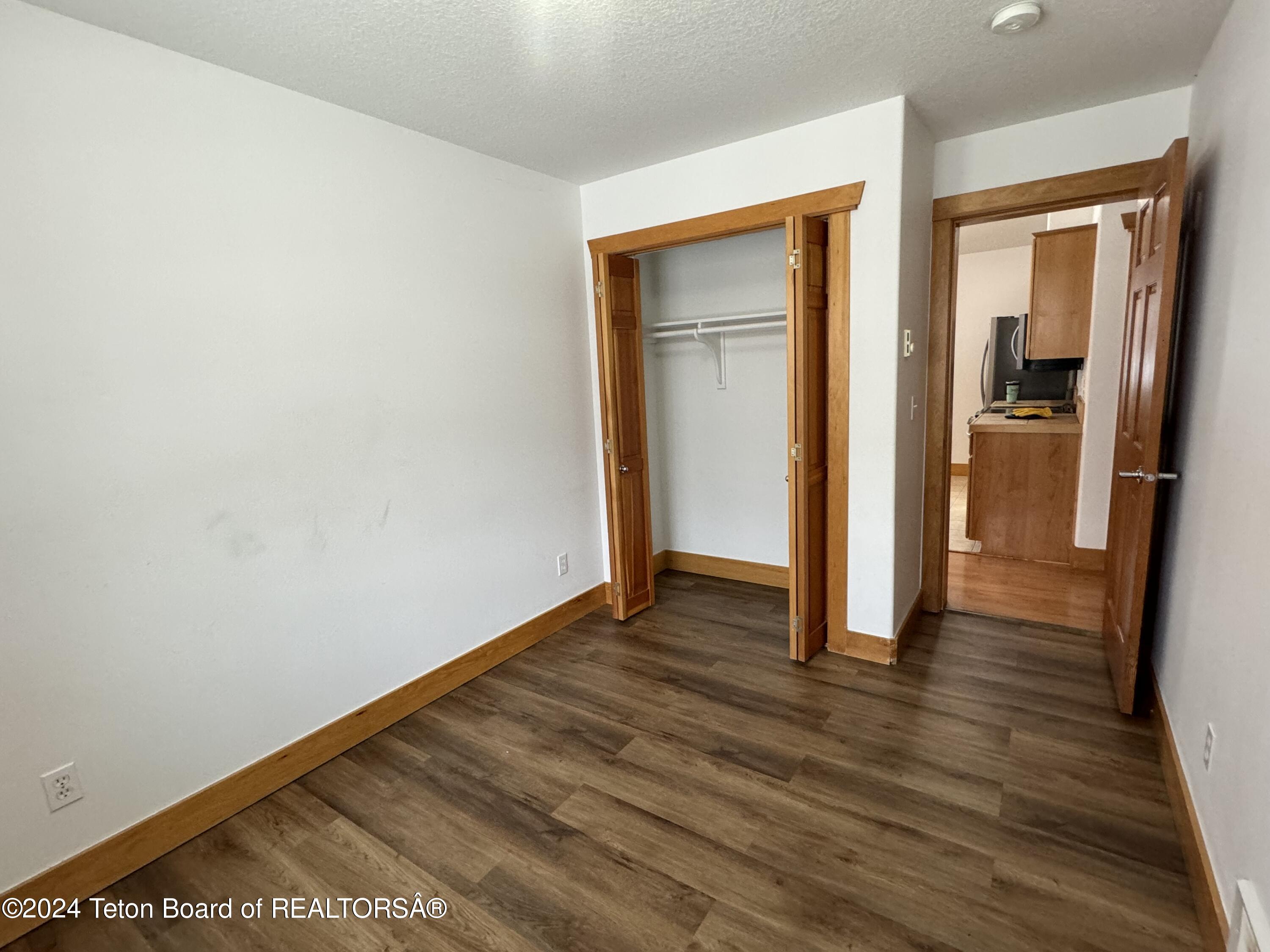 870 EAGLES REST Drive