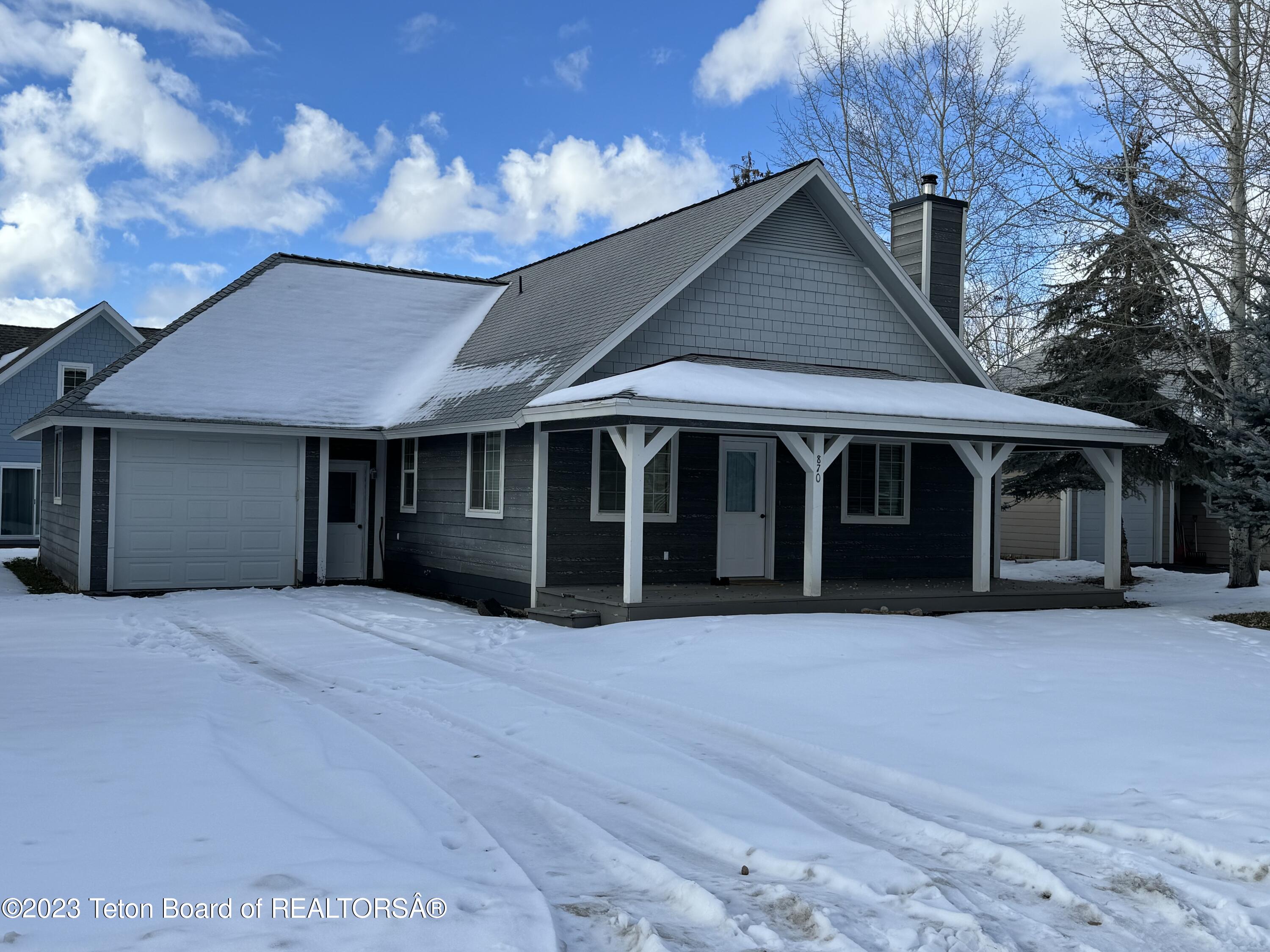 870 EAGLES REST Drive