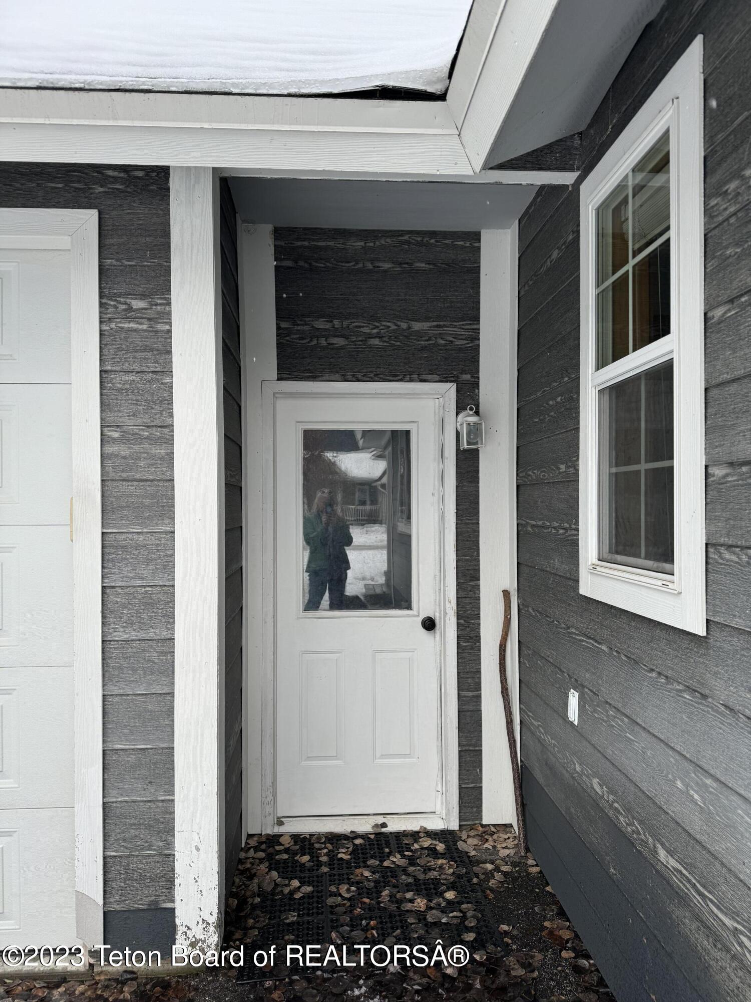 870 EAGLES REST Drive