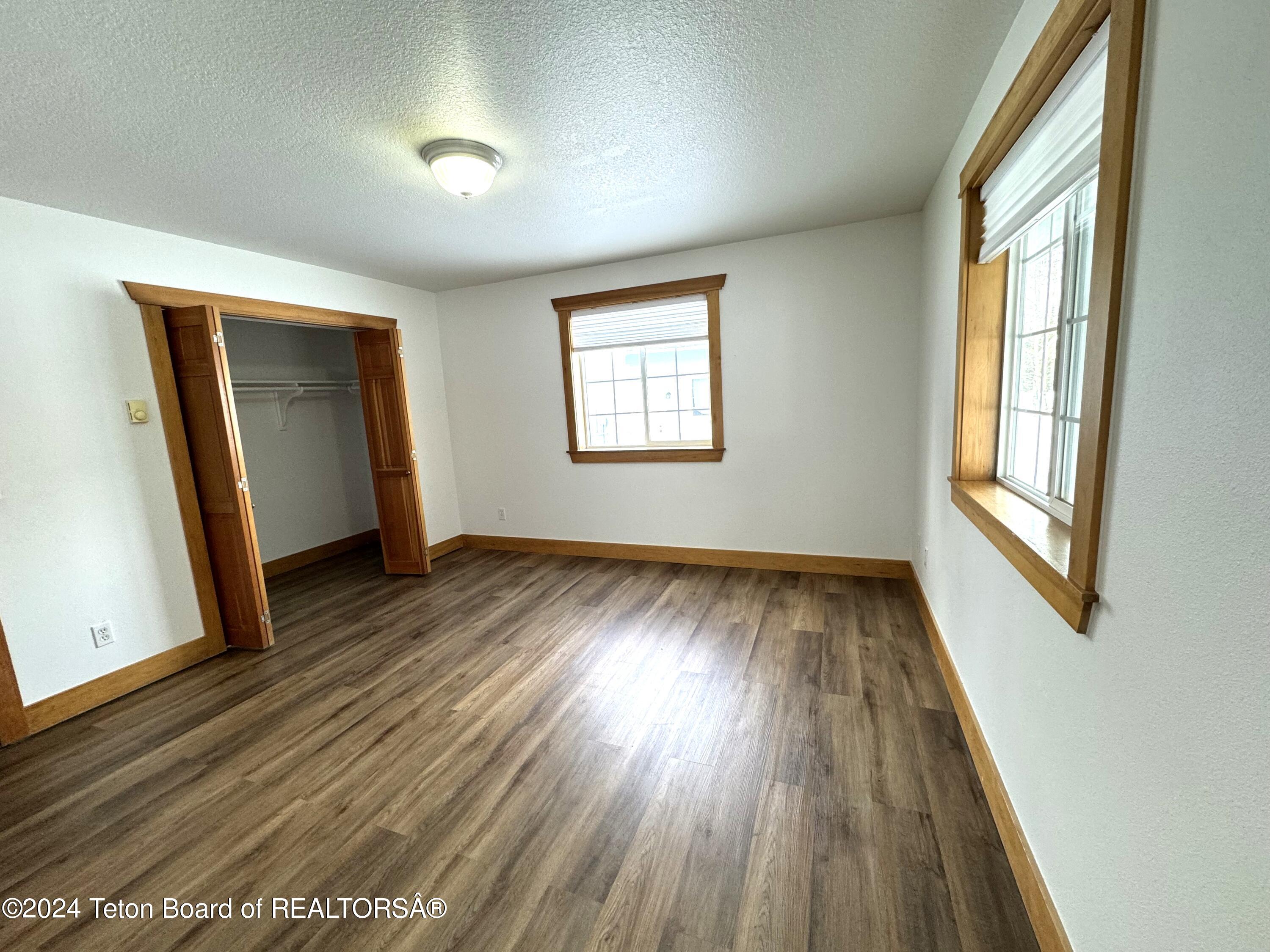 870 EAGLES REST Drive