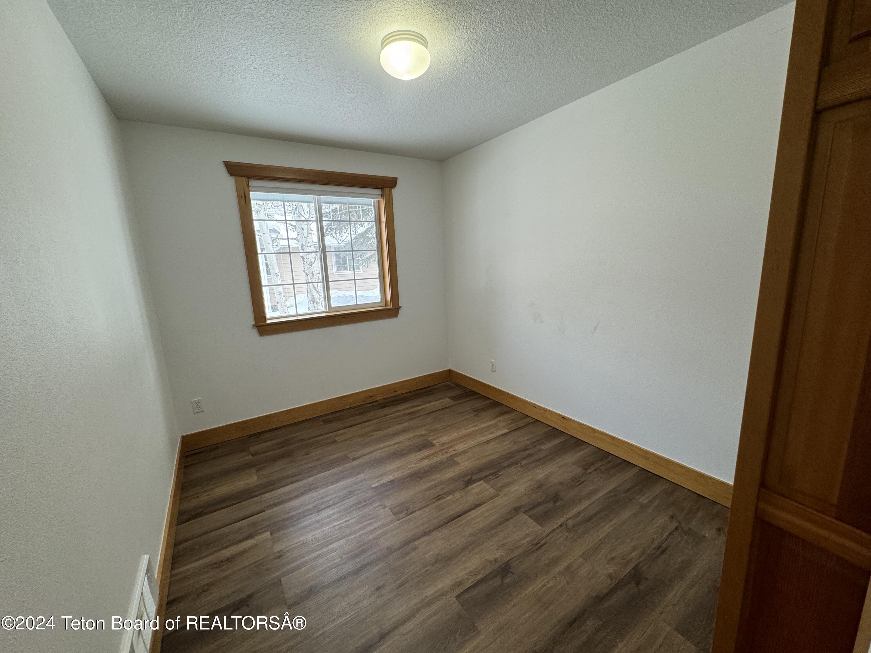 870 EAGLES REST Drive