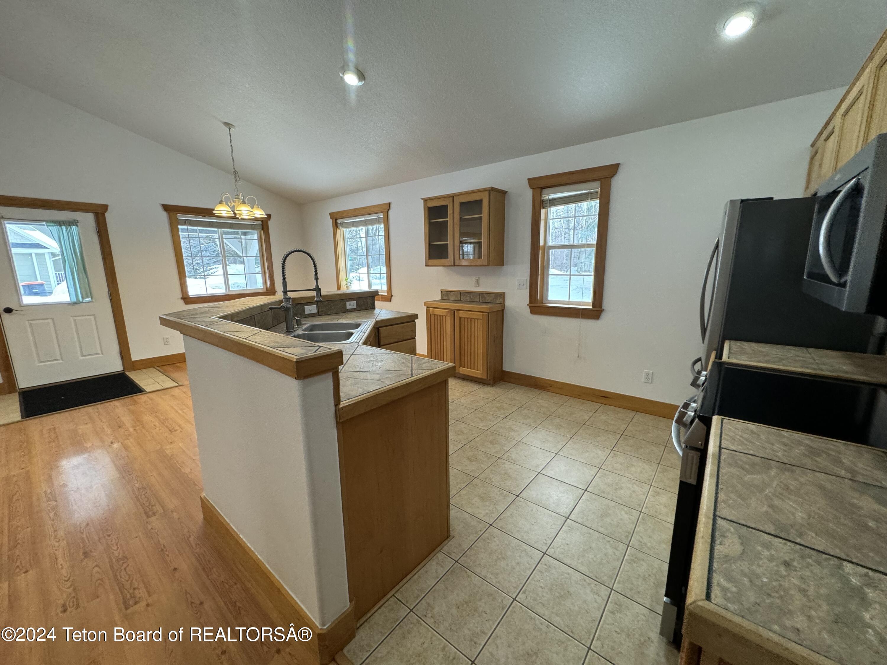 870 EAGLES REST Drive