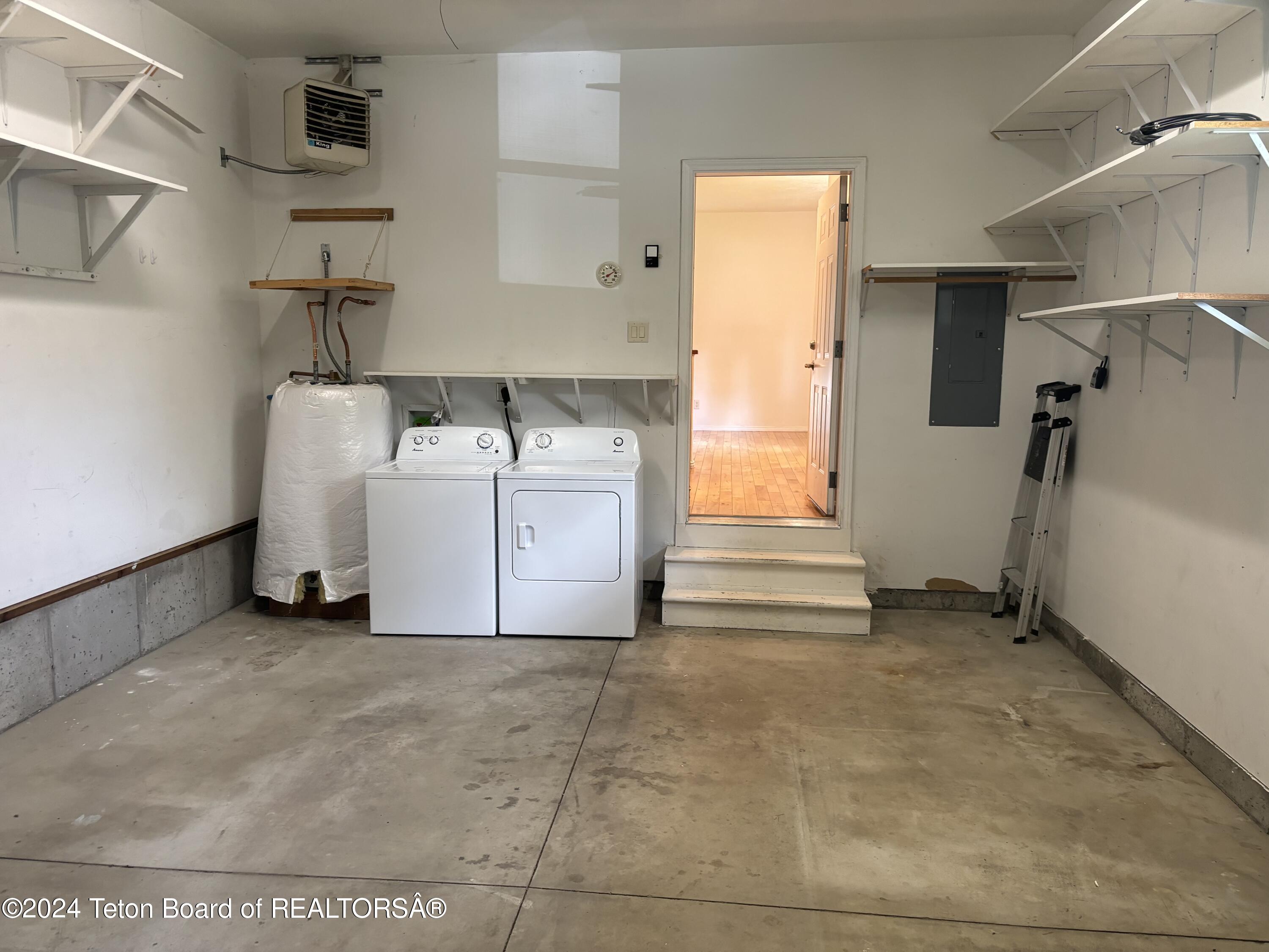 415 FOREST VIEW Drive