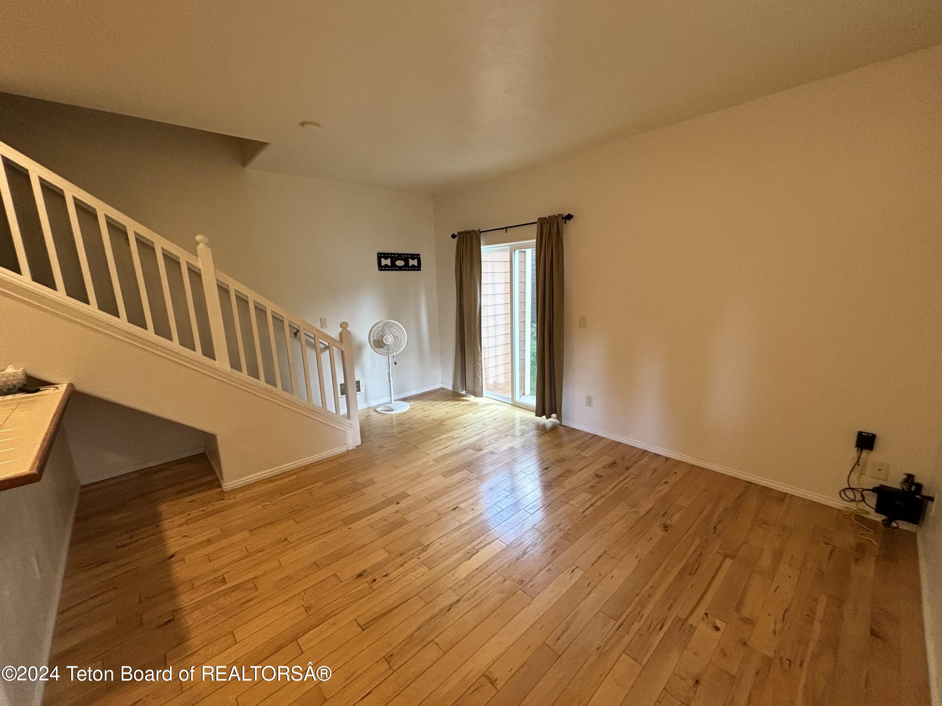 415 FOREST VIEW Drive