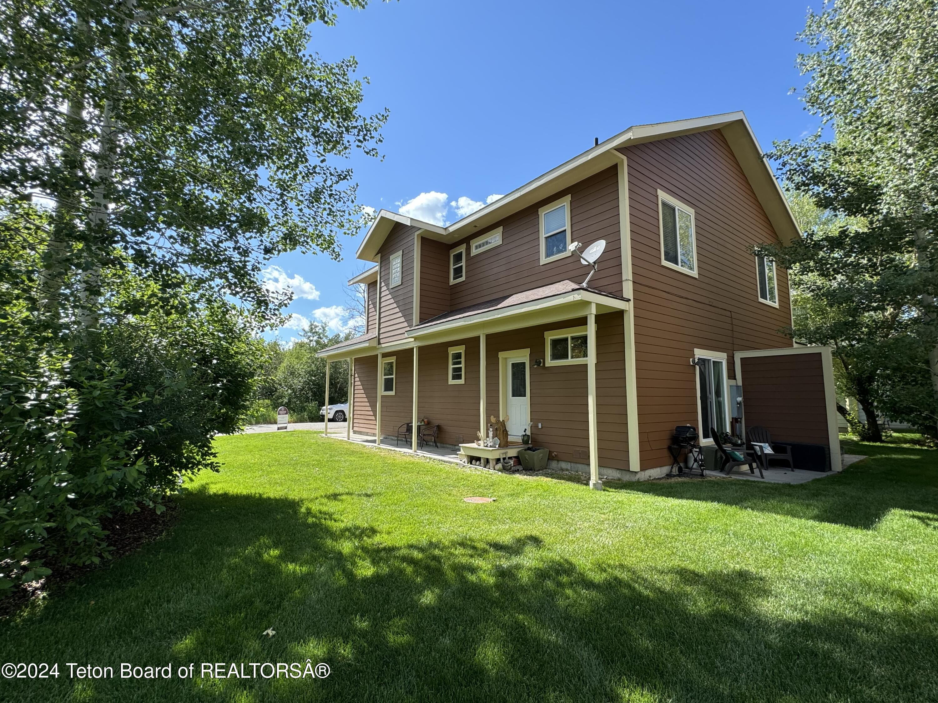 415 FOREST VIEW Drive