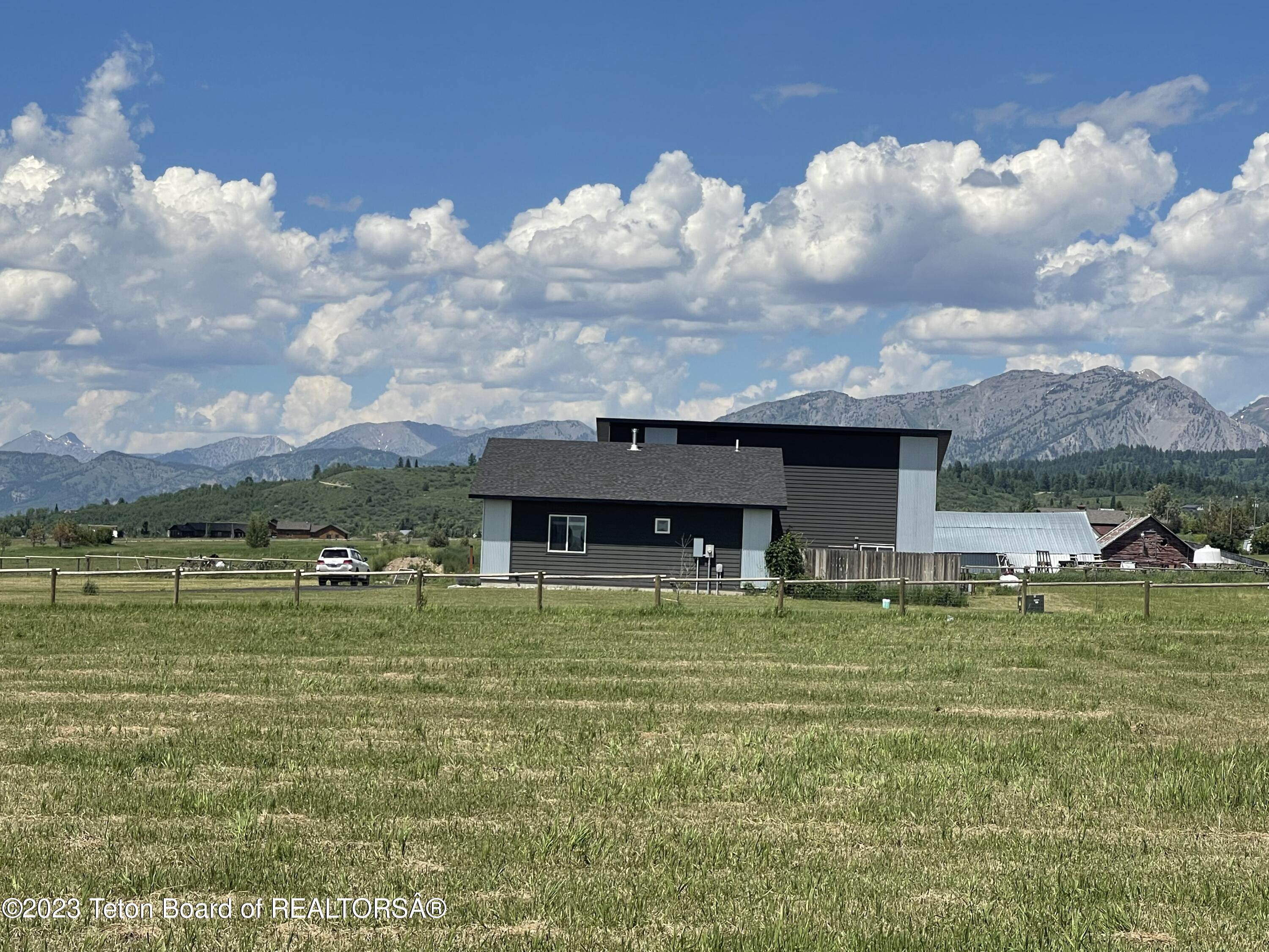202 WATERLINE Road