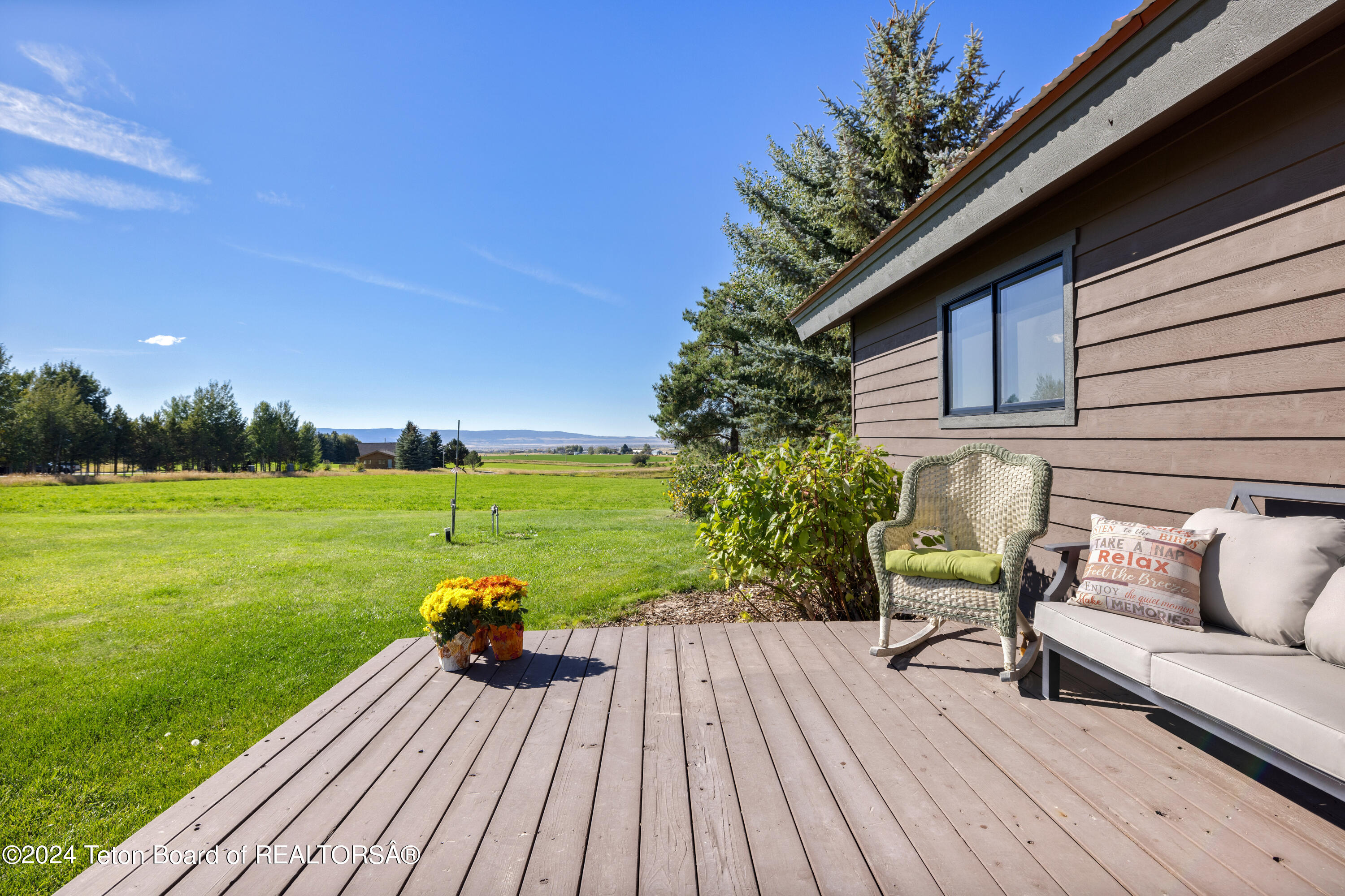 155 YELLOW ROSE Drive