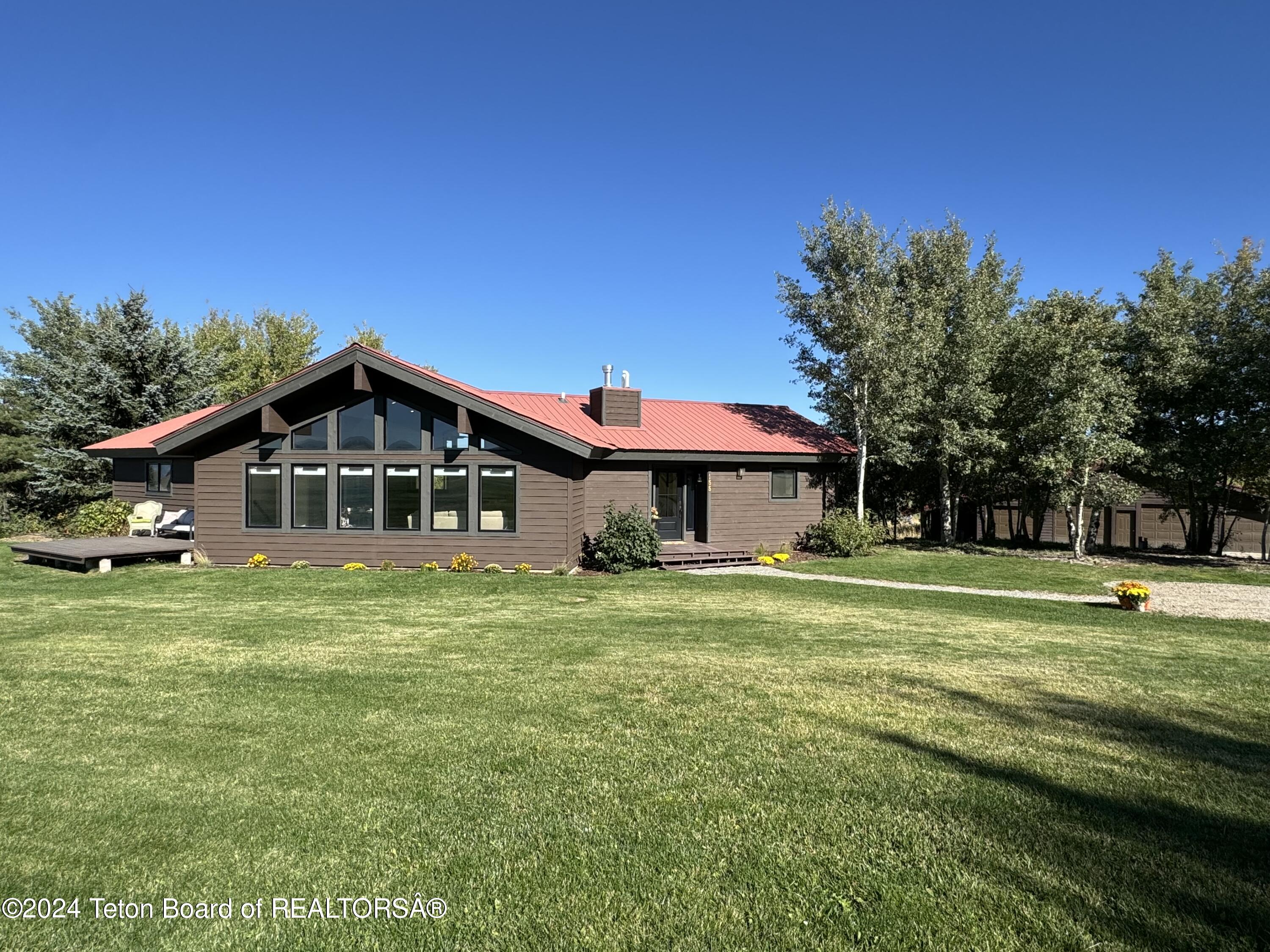 155 YELLOW ROSE Drive