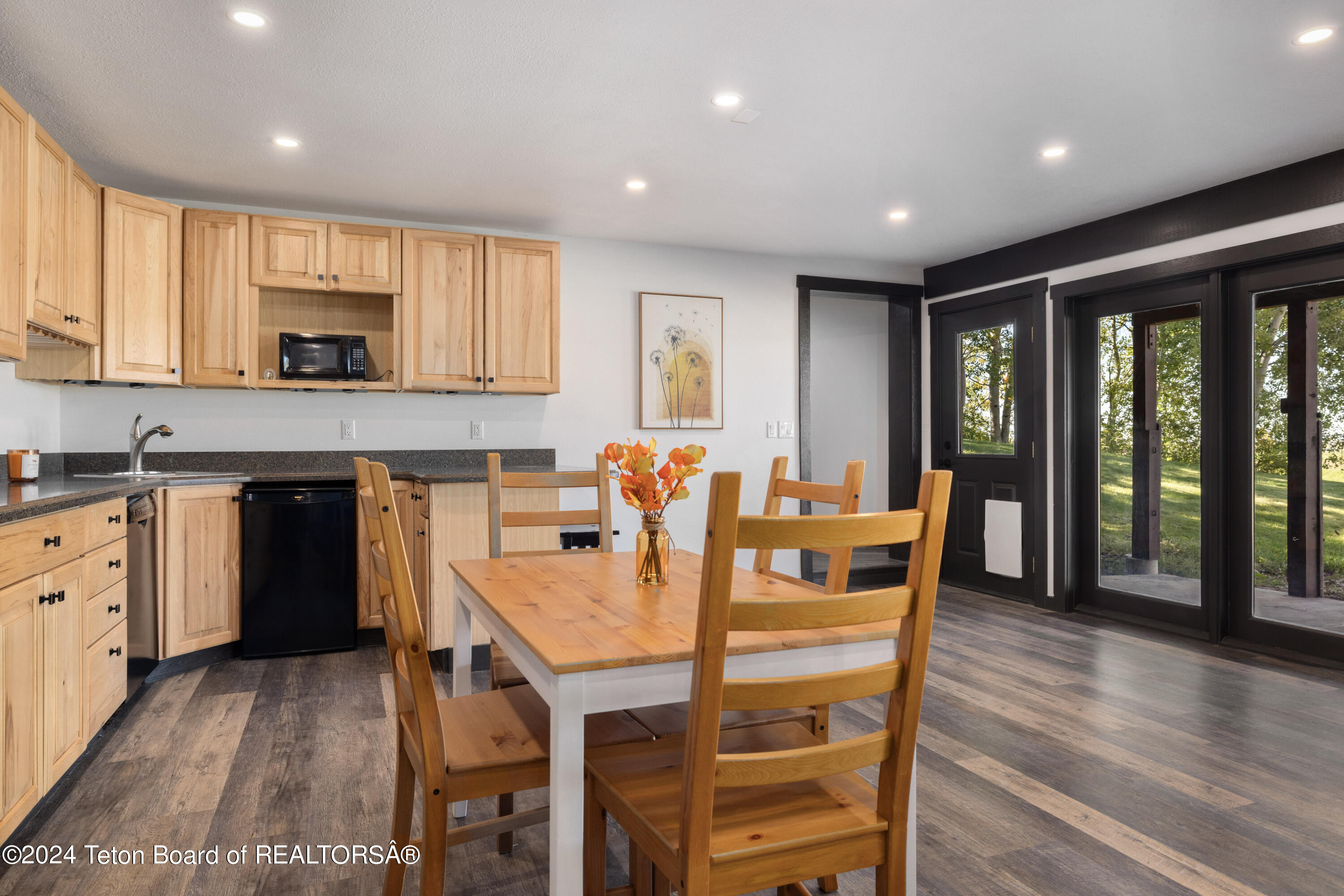 155 YELLOW ROSE Drive