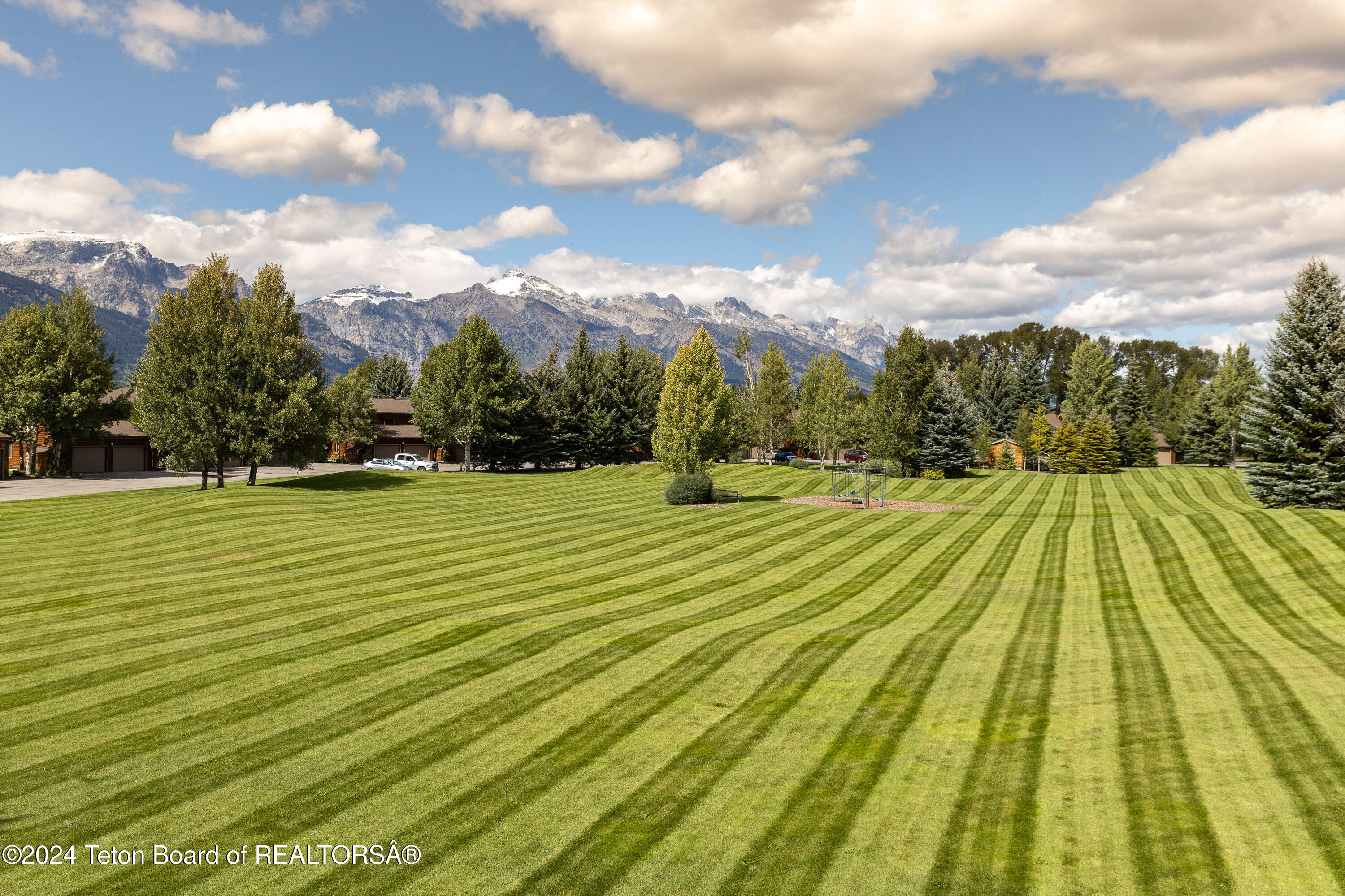 410 E SAGEBRUSH Drive, 7