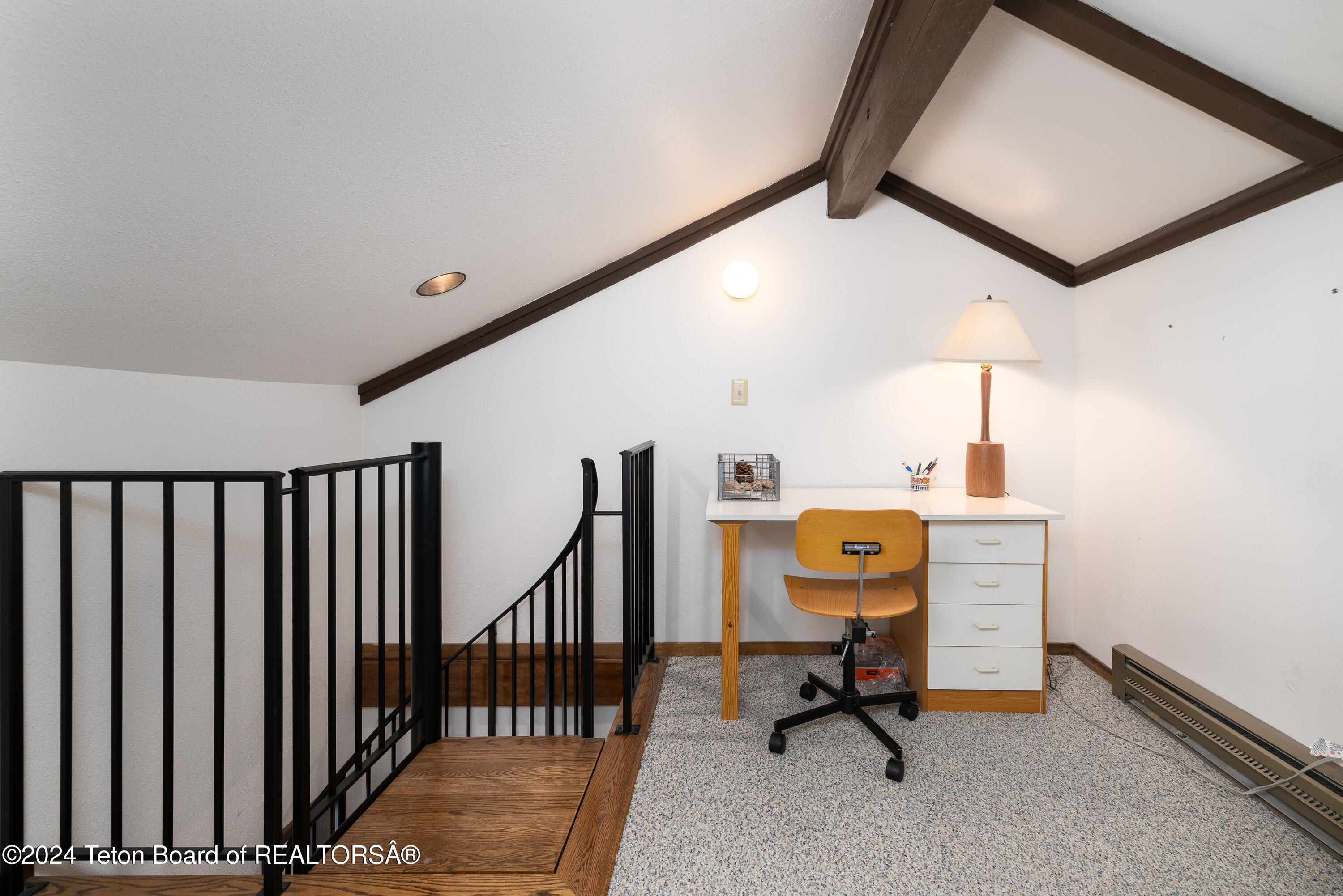 410 E SAGEBRUSH Drive, 7