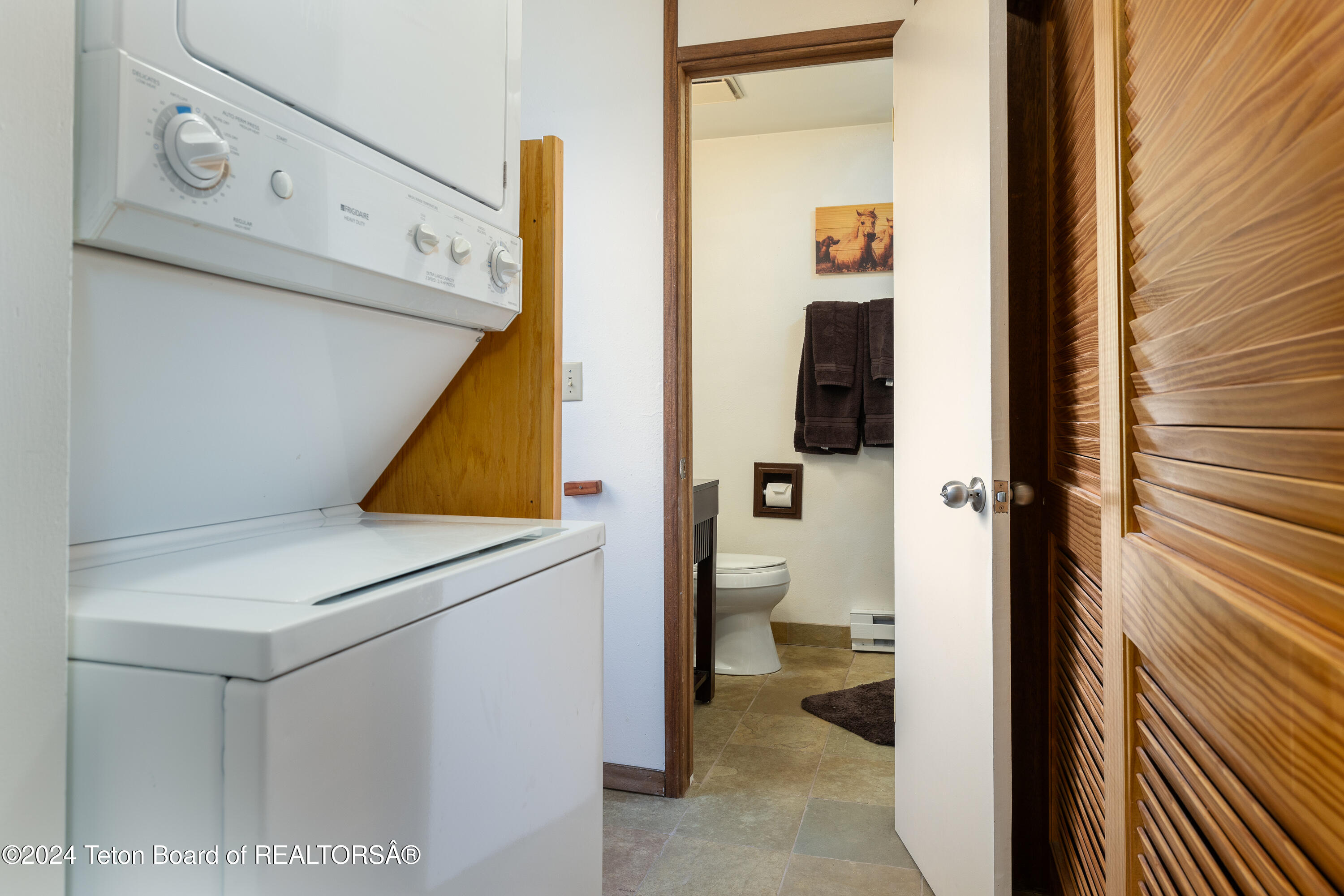 410 E SAGEBRUSH Drive, 7