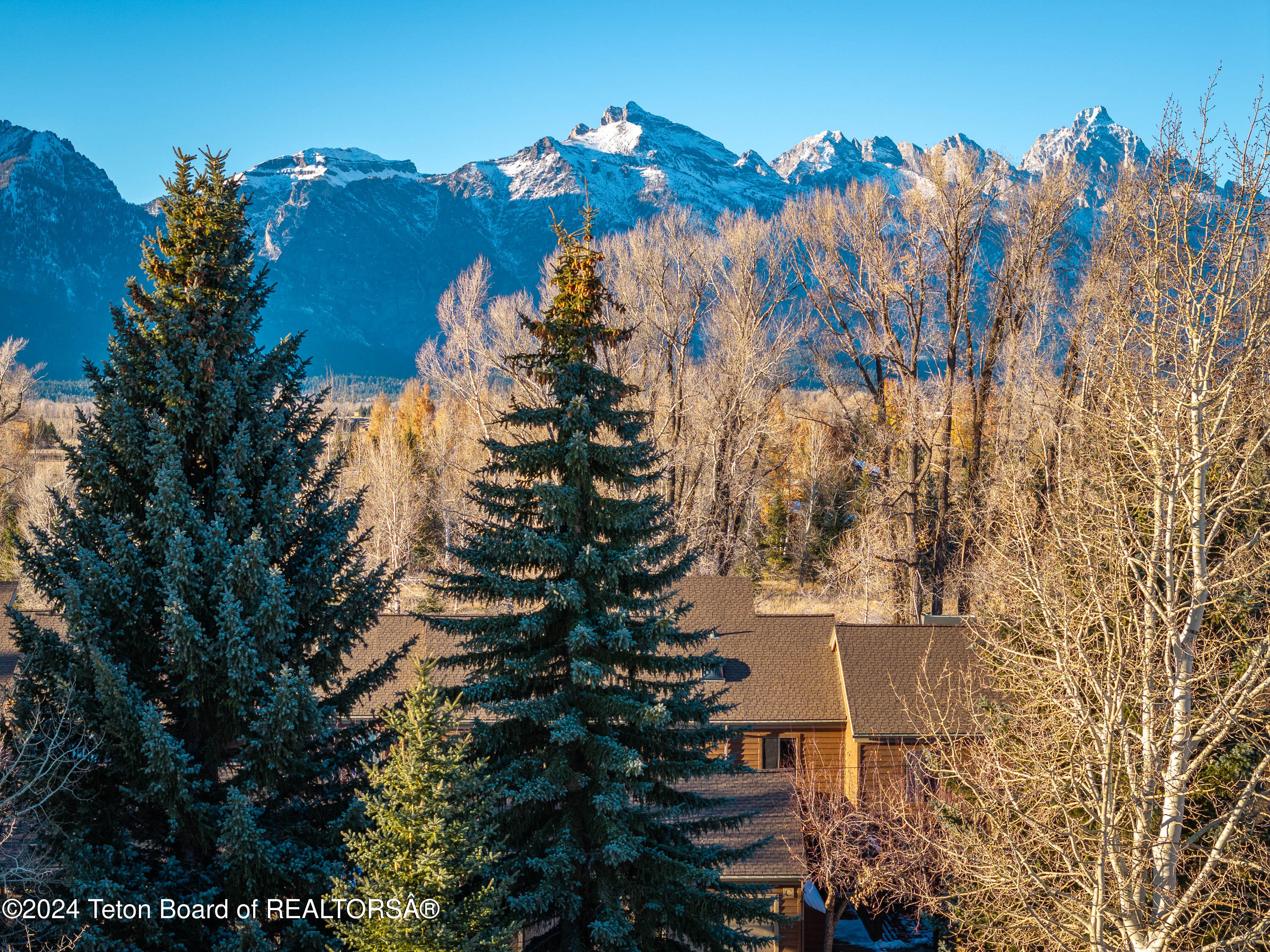 410 E SAGEBRUSH Drive, 7