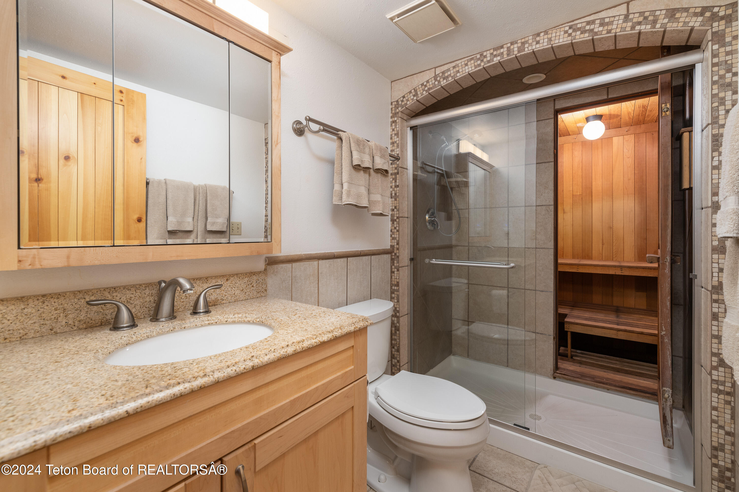 410 E SAGEBRUSH Drive, 7