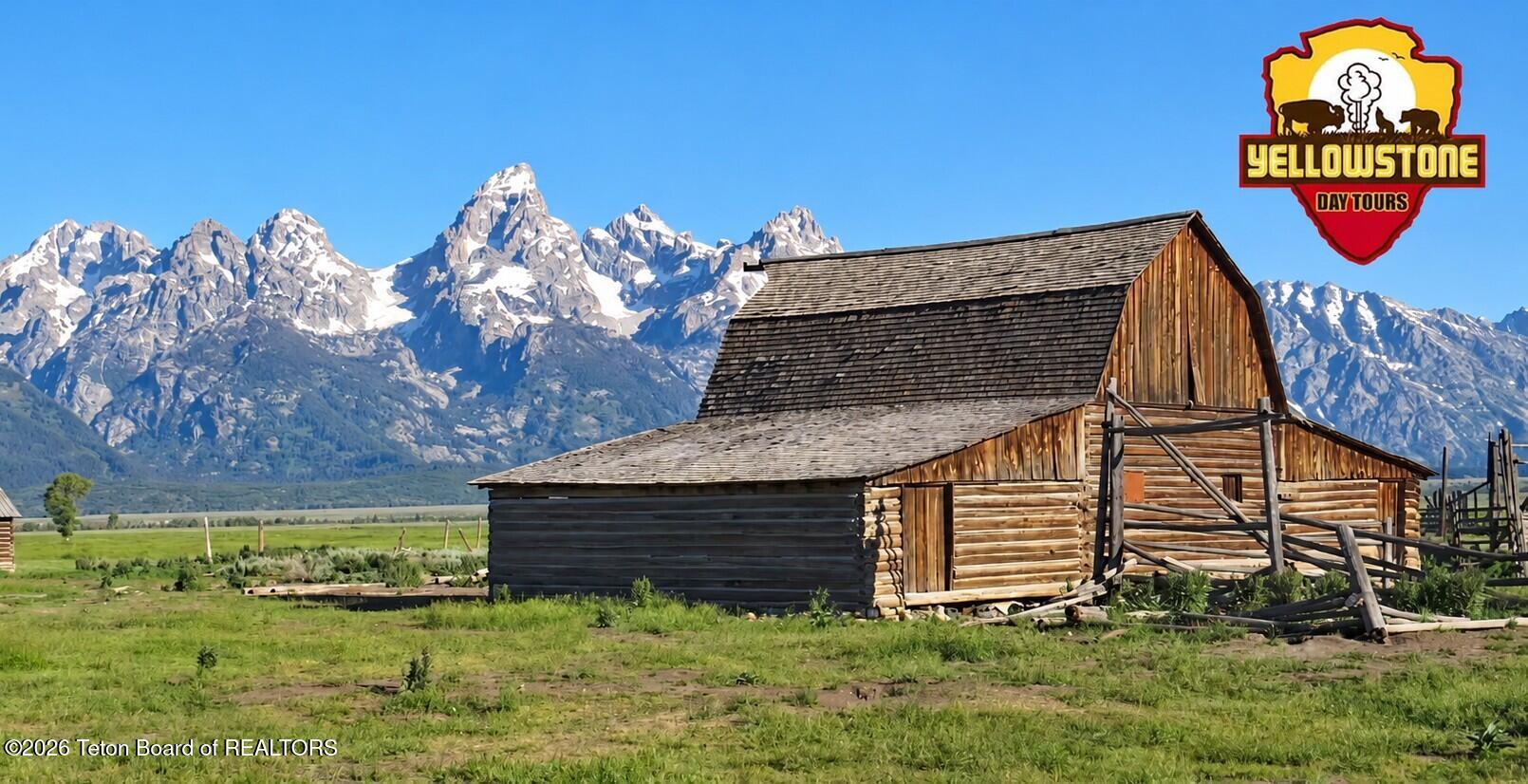 YELLOWSTONE DAY TOURS