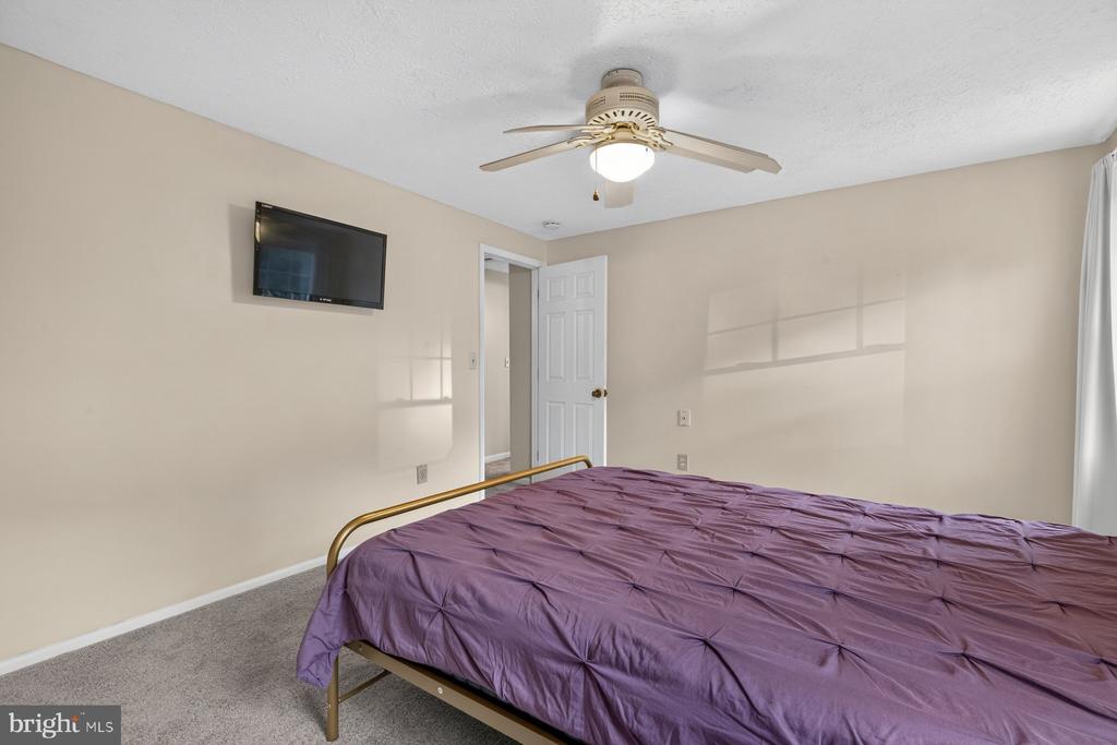 935 MARINE DRIVE