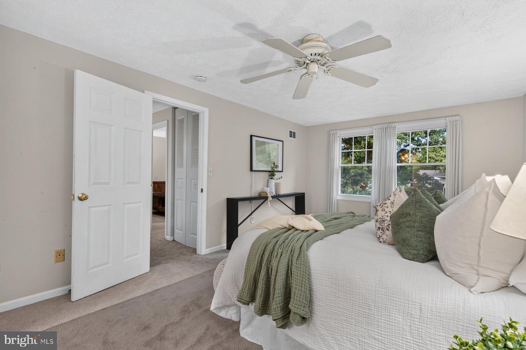 935 MARINE DRIVE