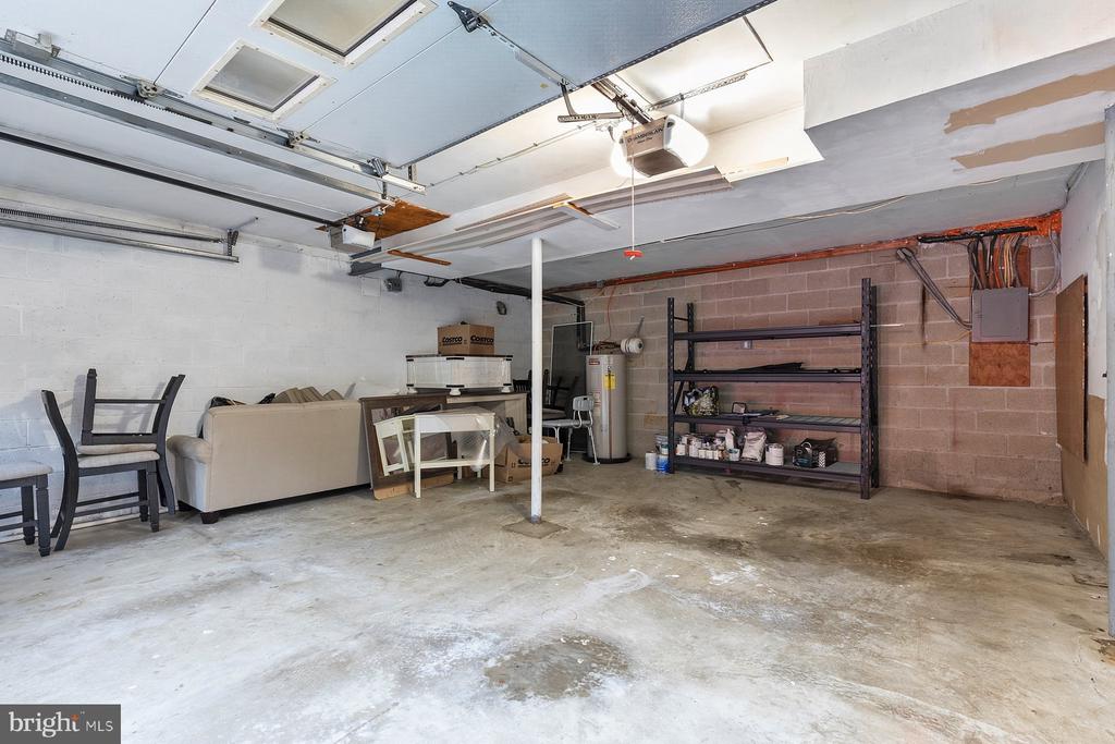 935 MARINE DRIVE