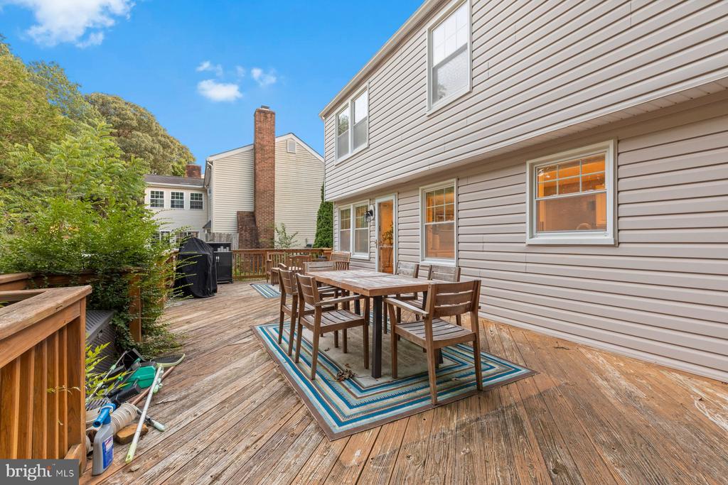 935 MARINE DRIVE