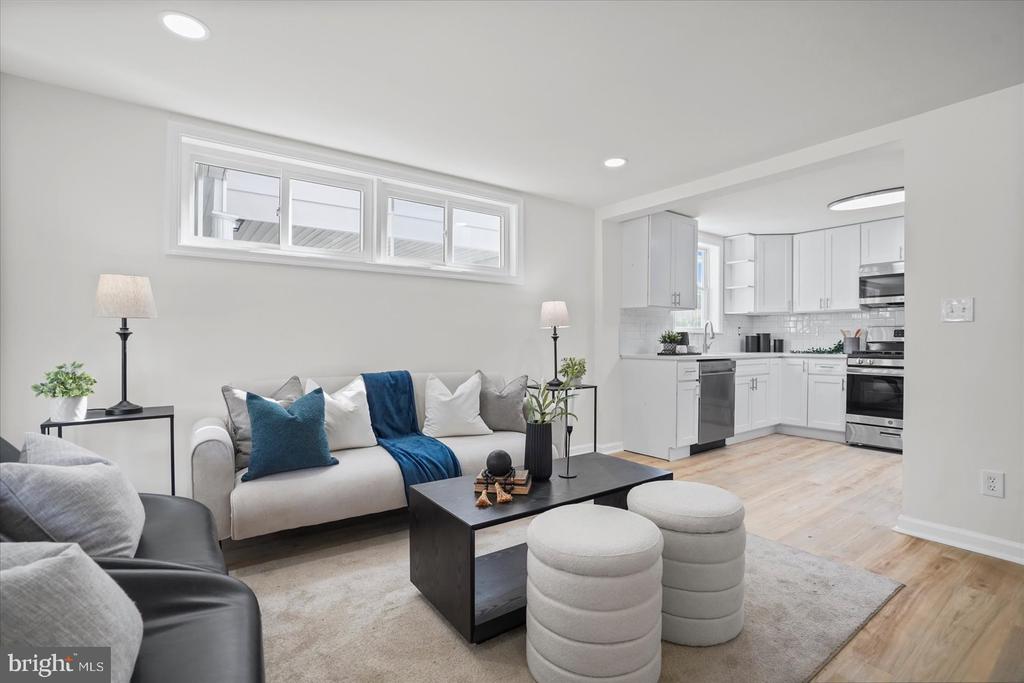 1011 SOMERSET DRIVE