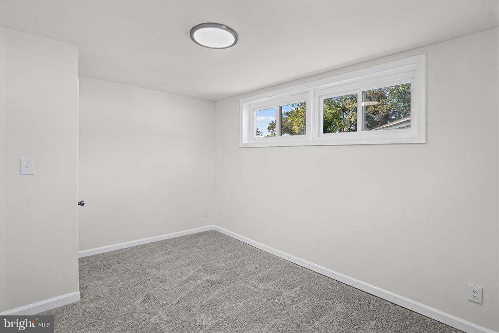 1011 SOMERSET DRIVE