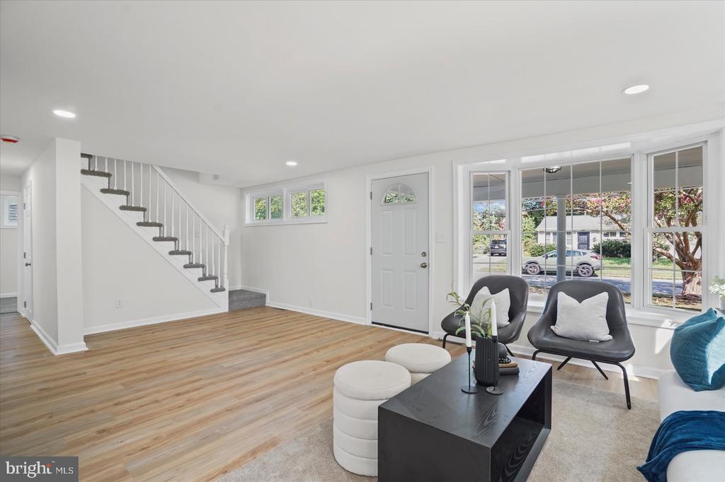 1011 SOMERSET DRIVE