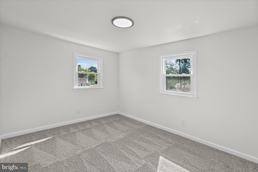 1011 SOMERSET DRIVE