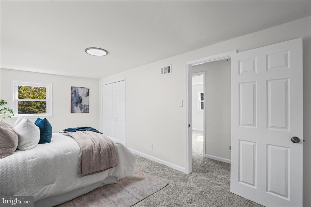 1011 SOMERSET DRIVE